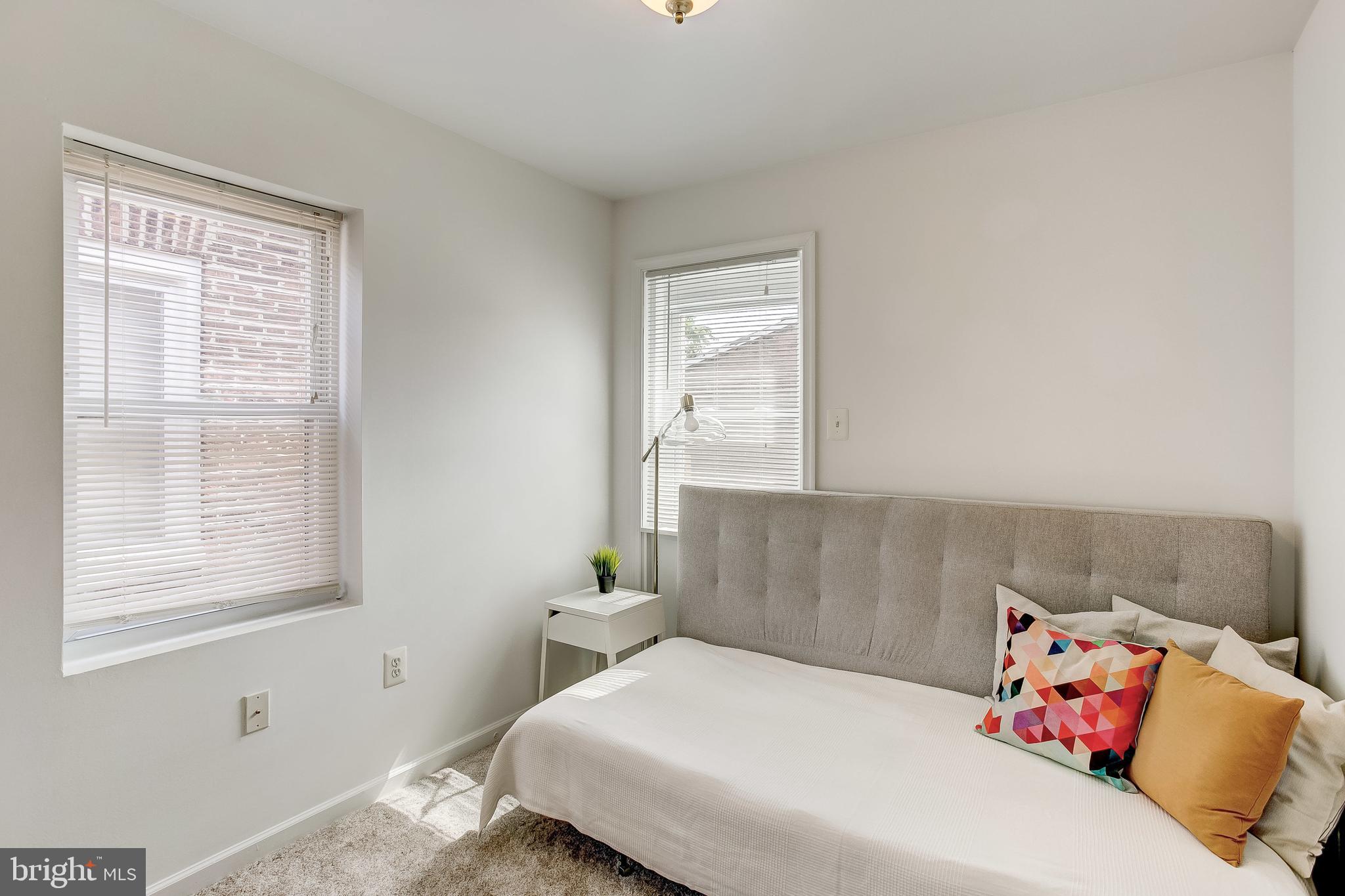 HIGHLANDTOWN - Residential