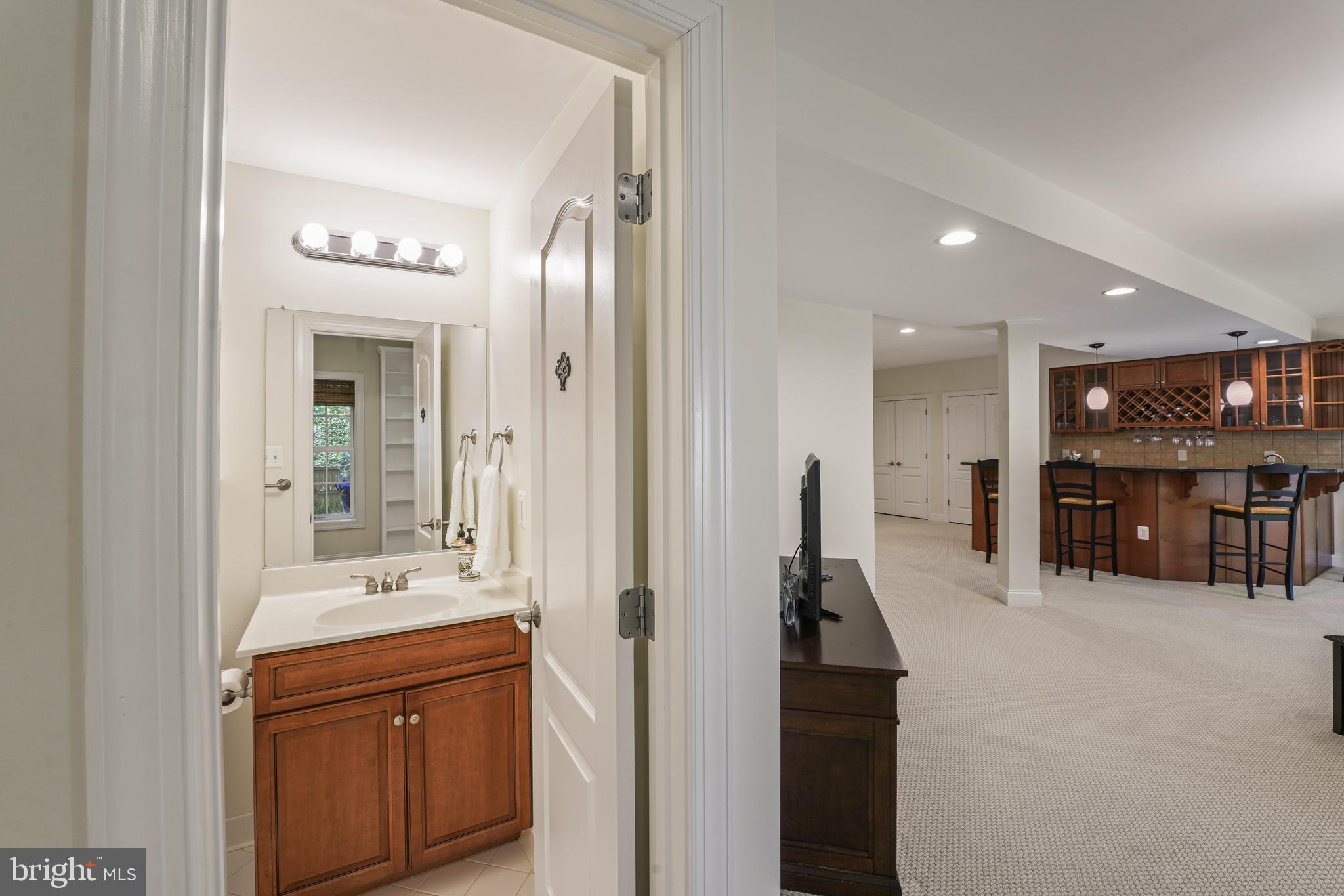 DEVON PARK - Residential