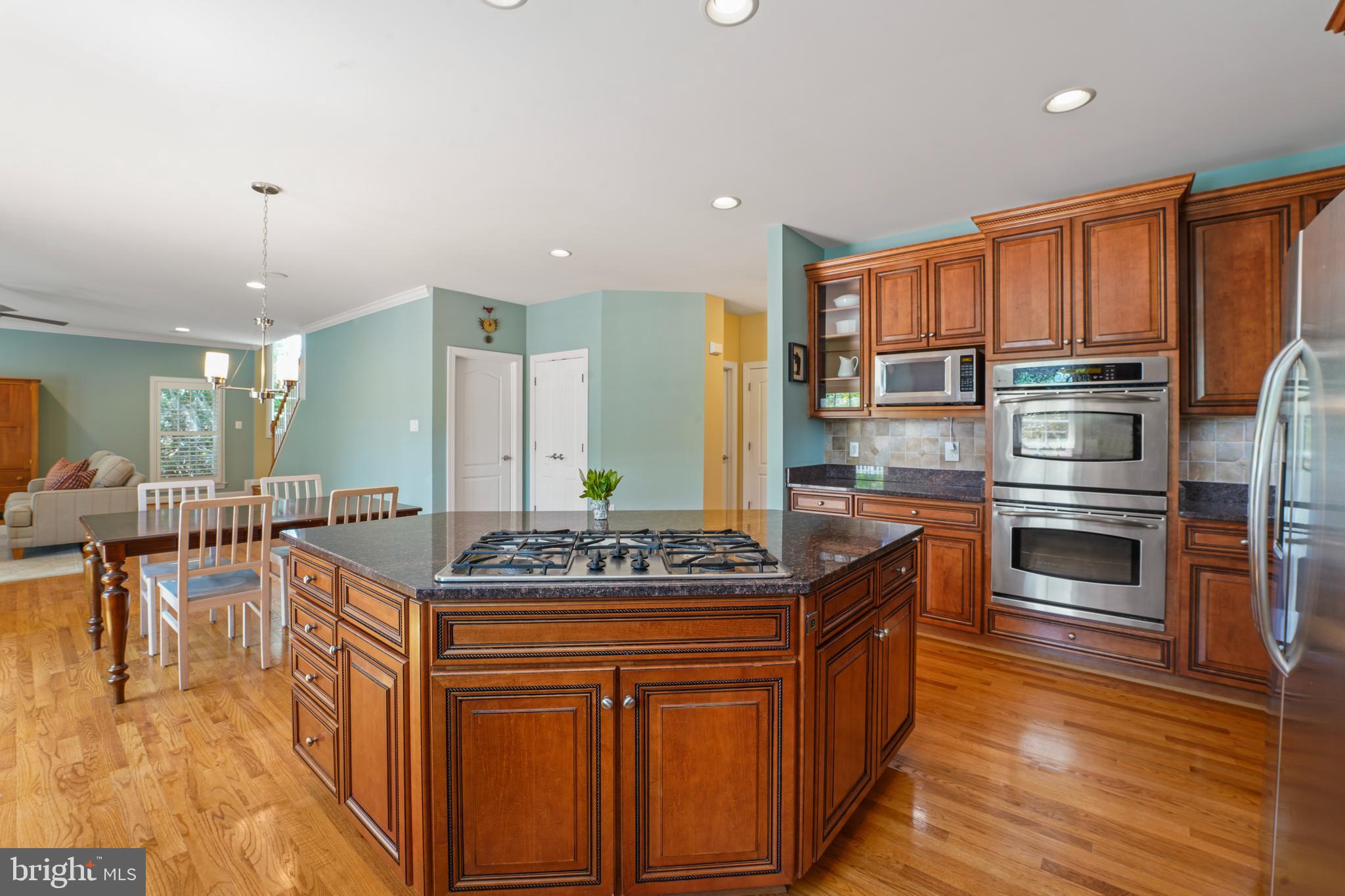 DEVON PARK - Residential