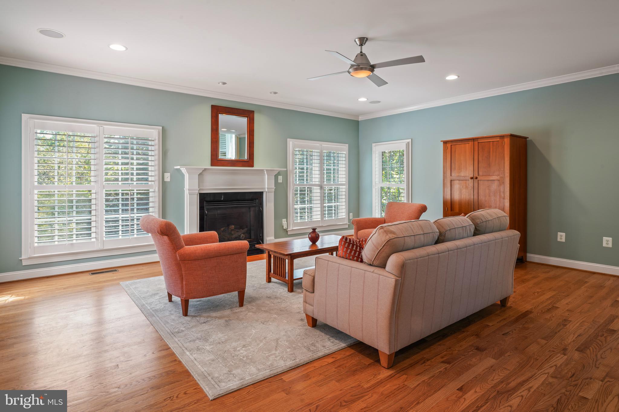 DEVON PARK - Residential