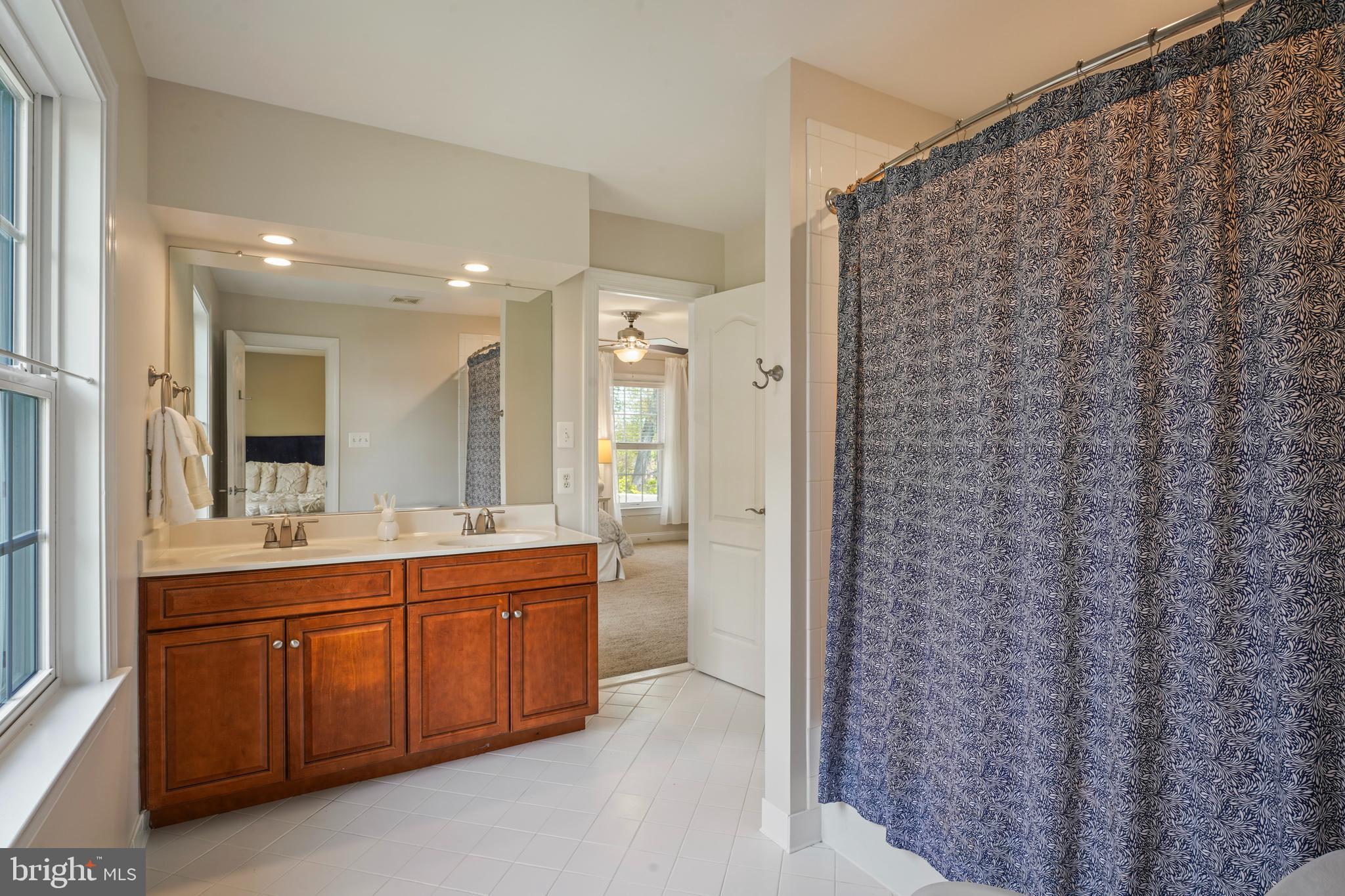 DEVON PARK - Residential