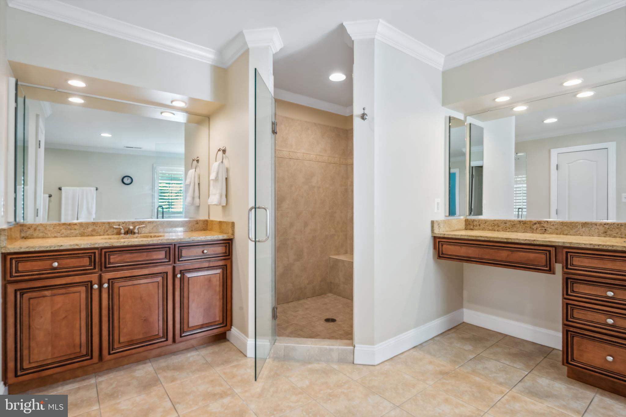 DEVON PARK - Residential