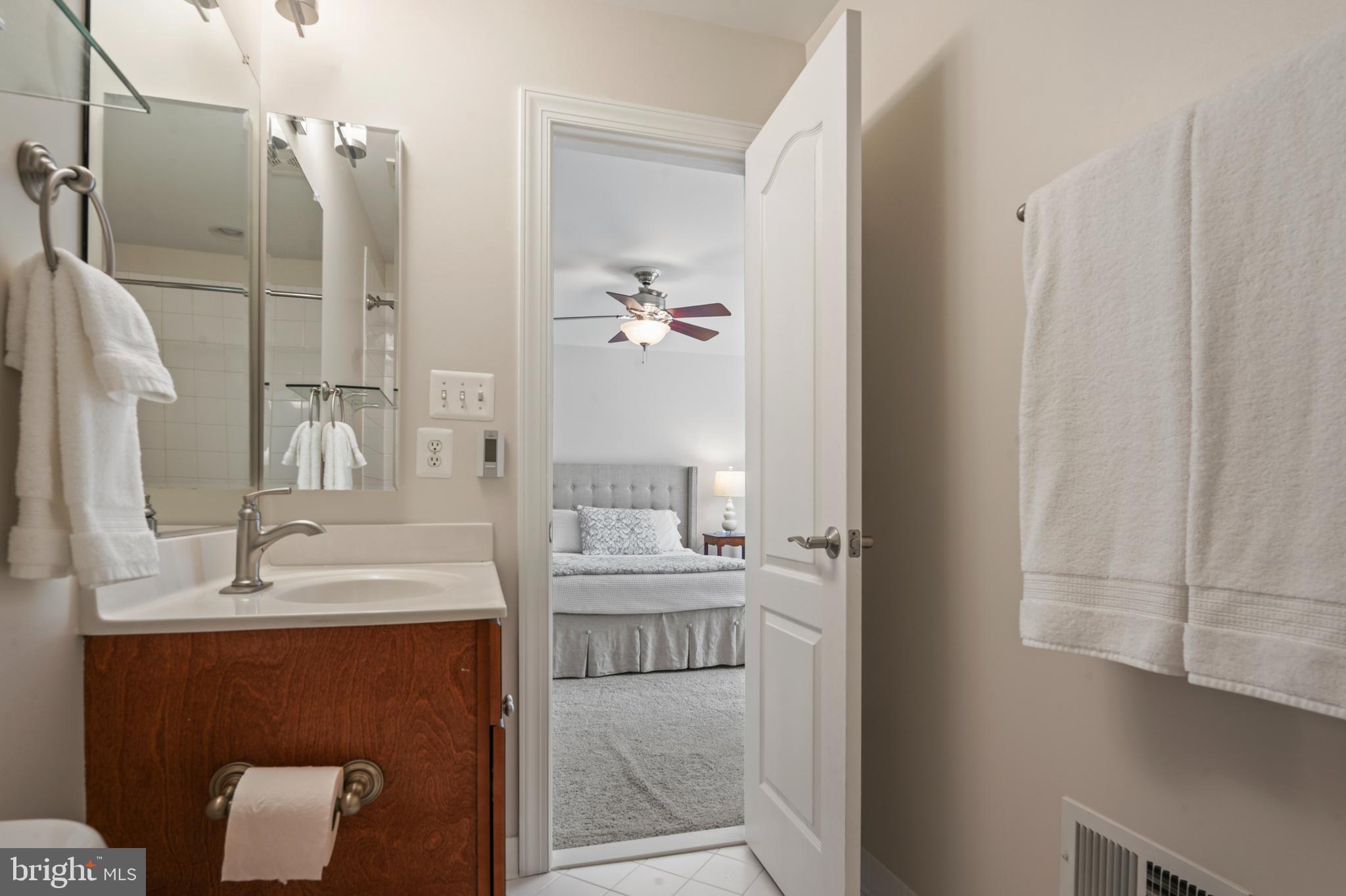 DEVON PARK - Residential