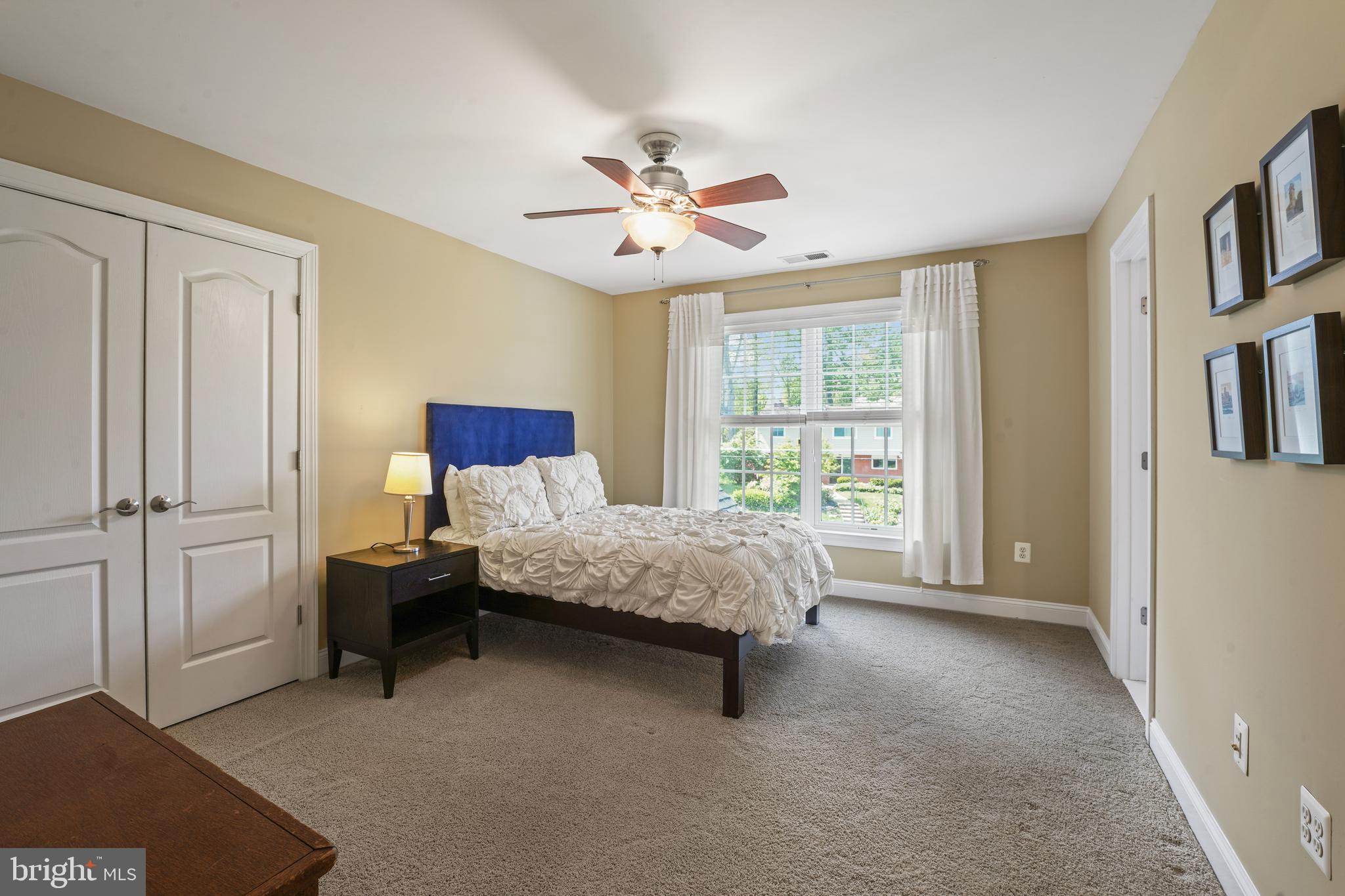 DEVON PARK - Residential