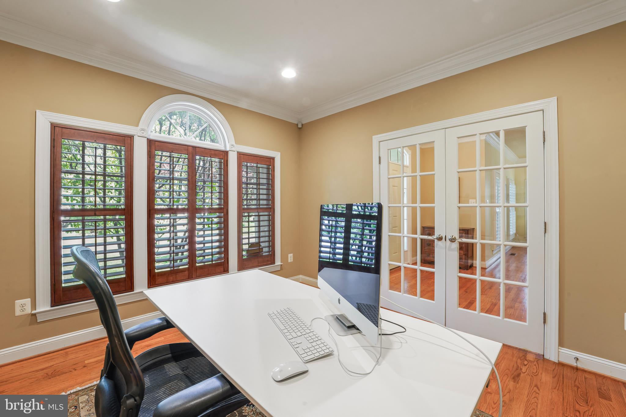 DEVON PARK - Residential