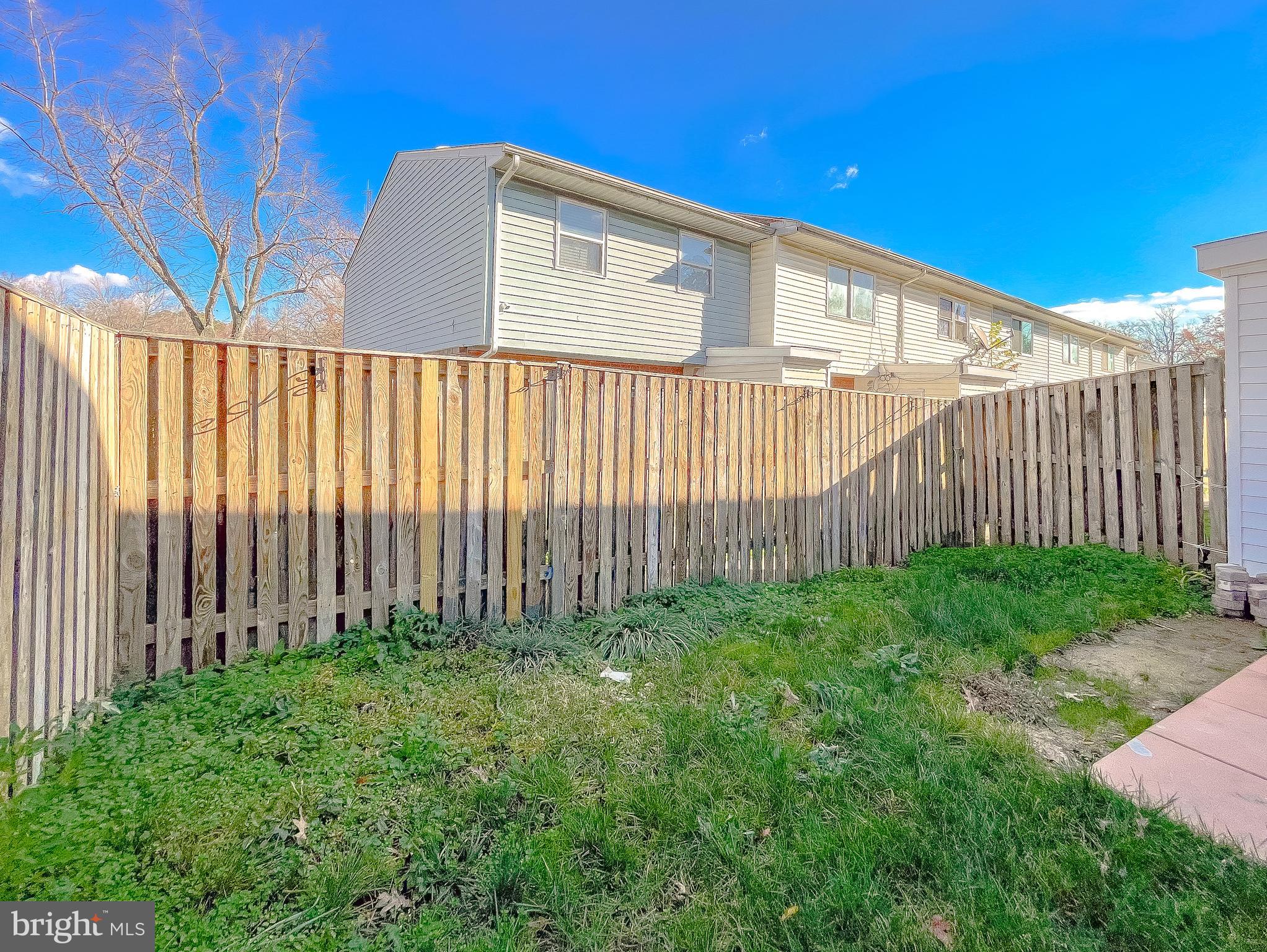 OAK MANOR TWN HSE CONDO - Residential Lease