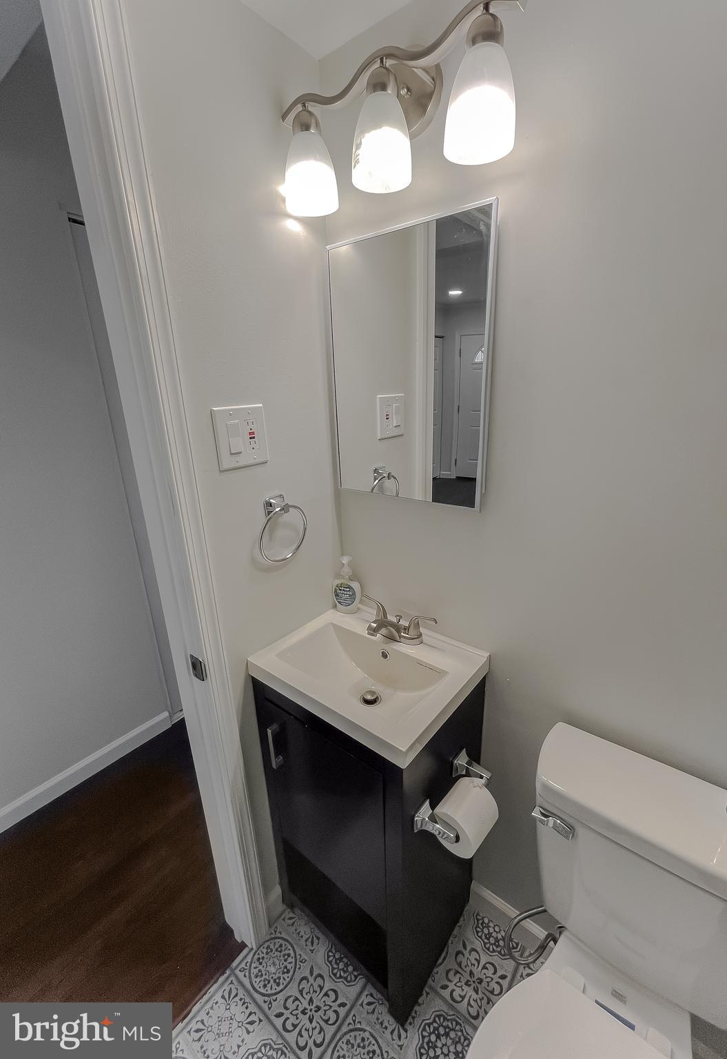 OAK MANOR TWN HSE CONDO - Residential Lease