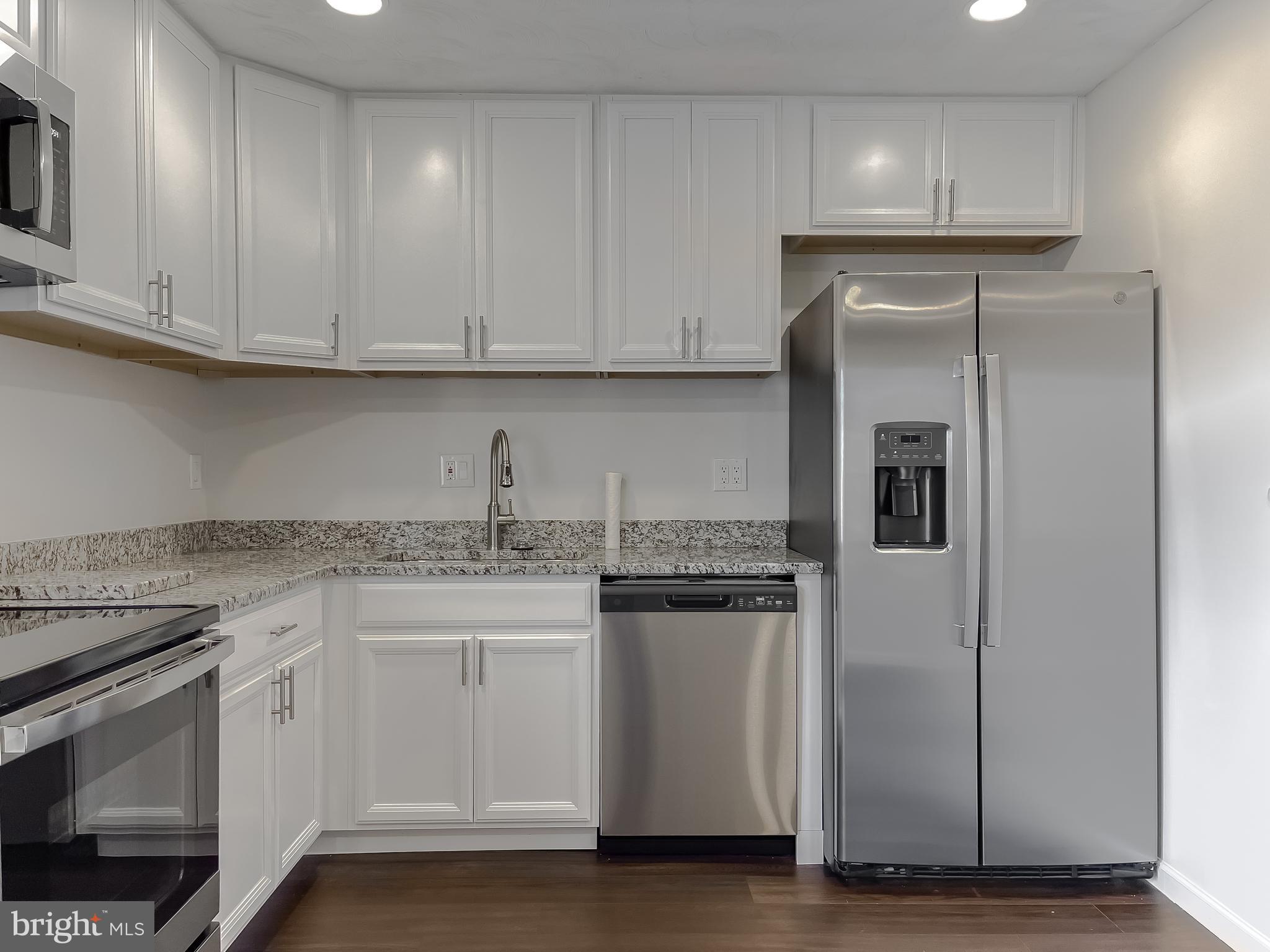 OAK MANOR TWN HSE CONDO - Residential Lease