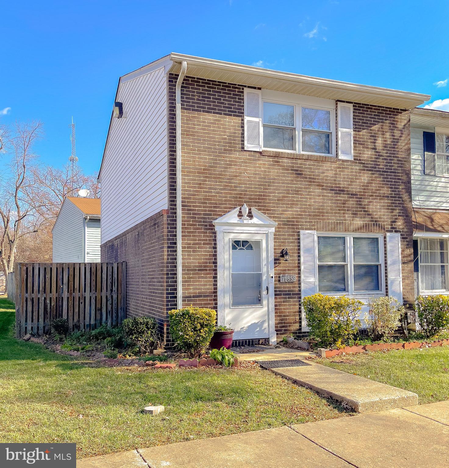 OAK MANOR TWN HSE CONDO - Residential Lease