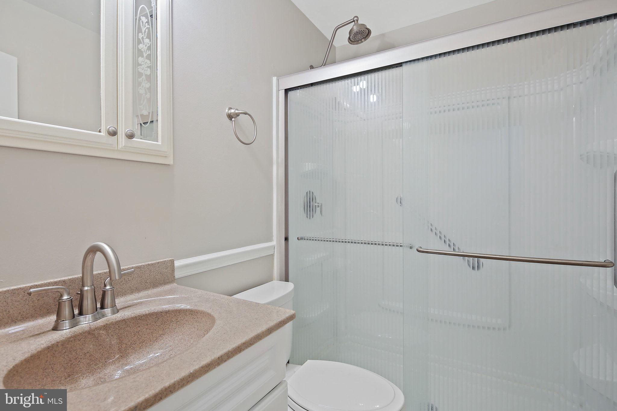 COUNTRY CLUB MANOR - Residential