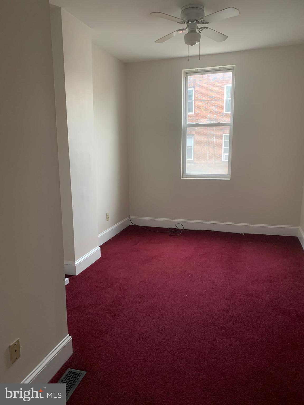 QUEEN VILLAGE - Residential