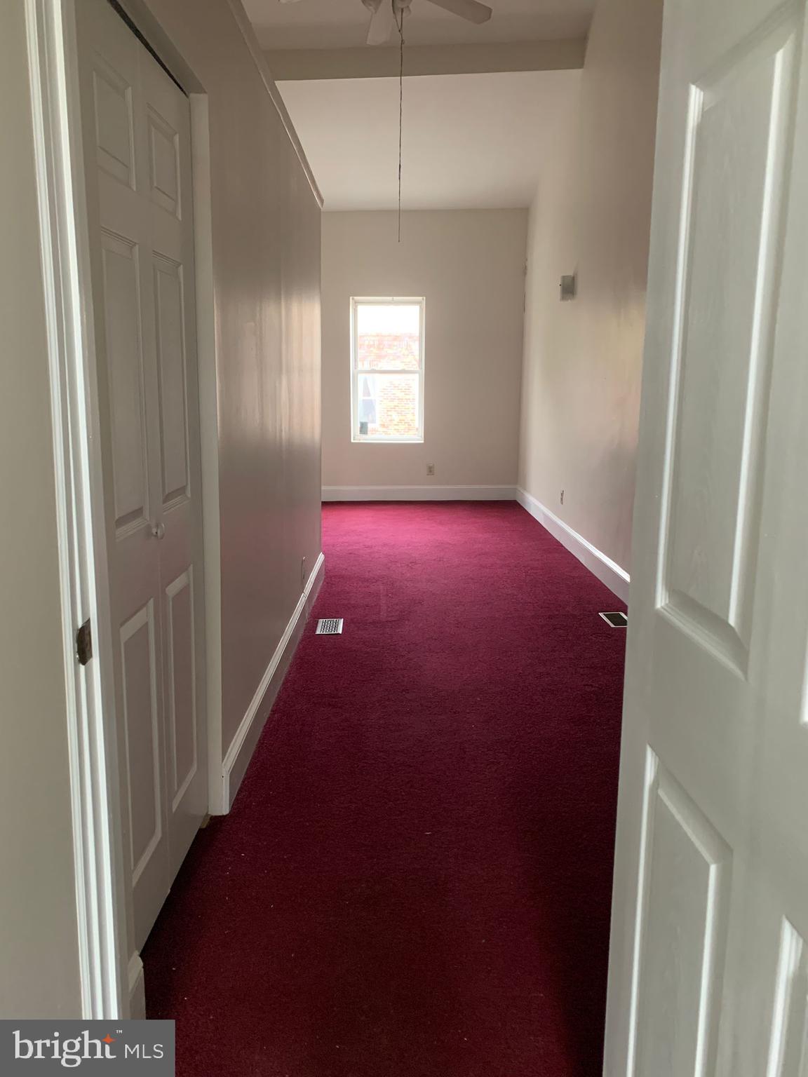 QUEEN VILLAGE - Residential