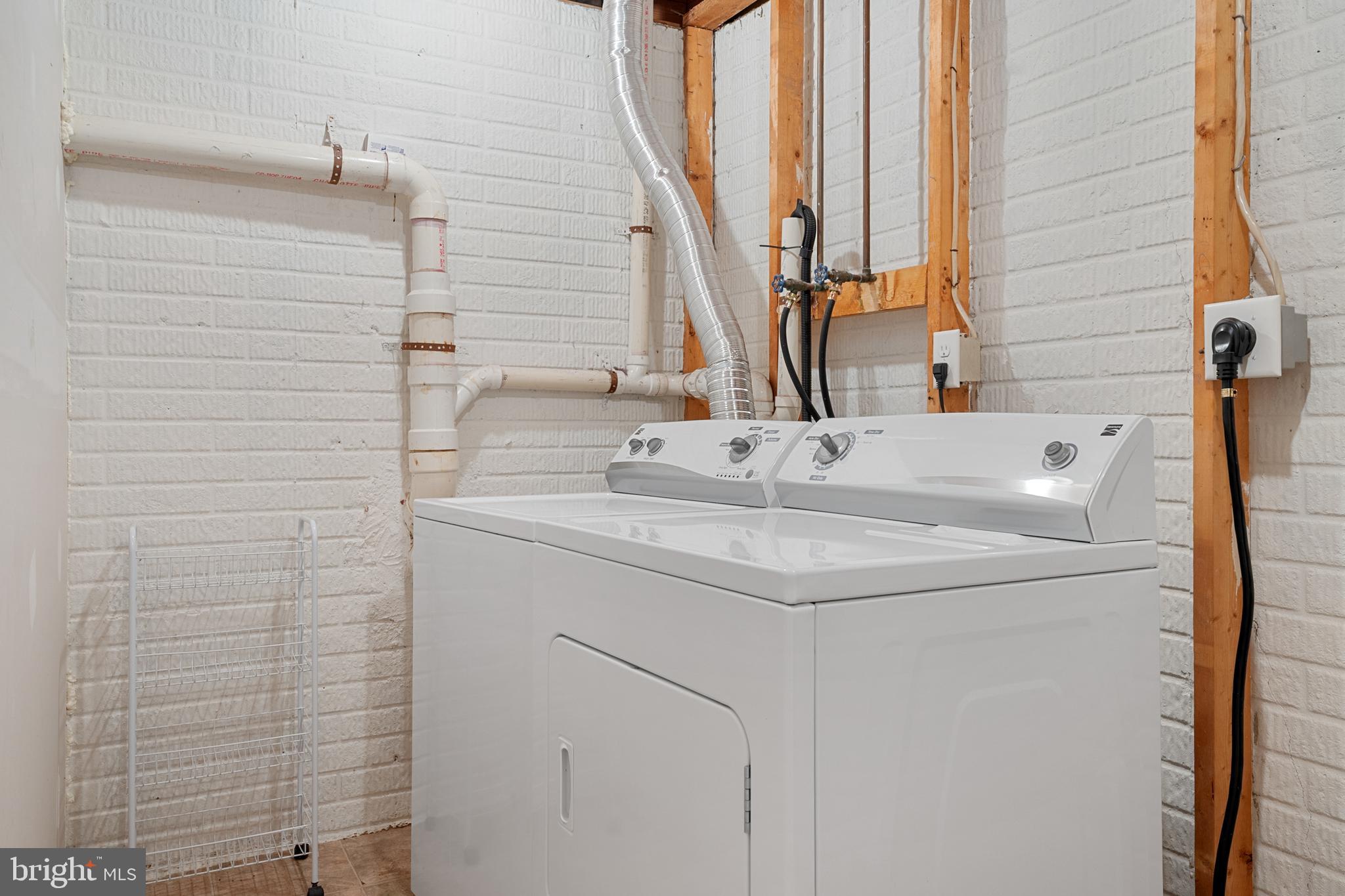 CROSBY HILL - Residential