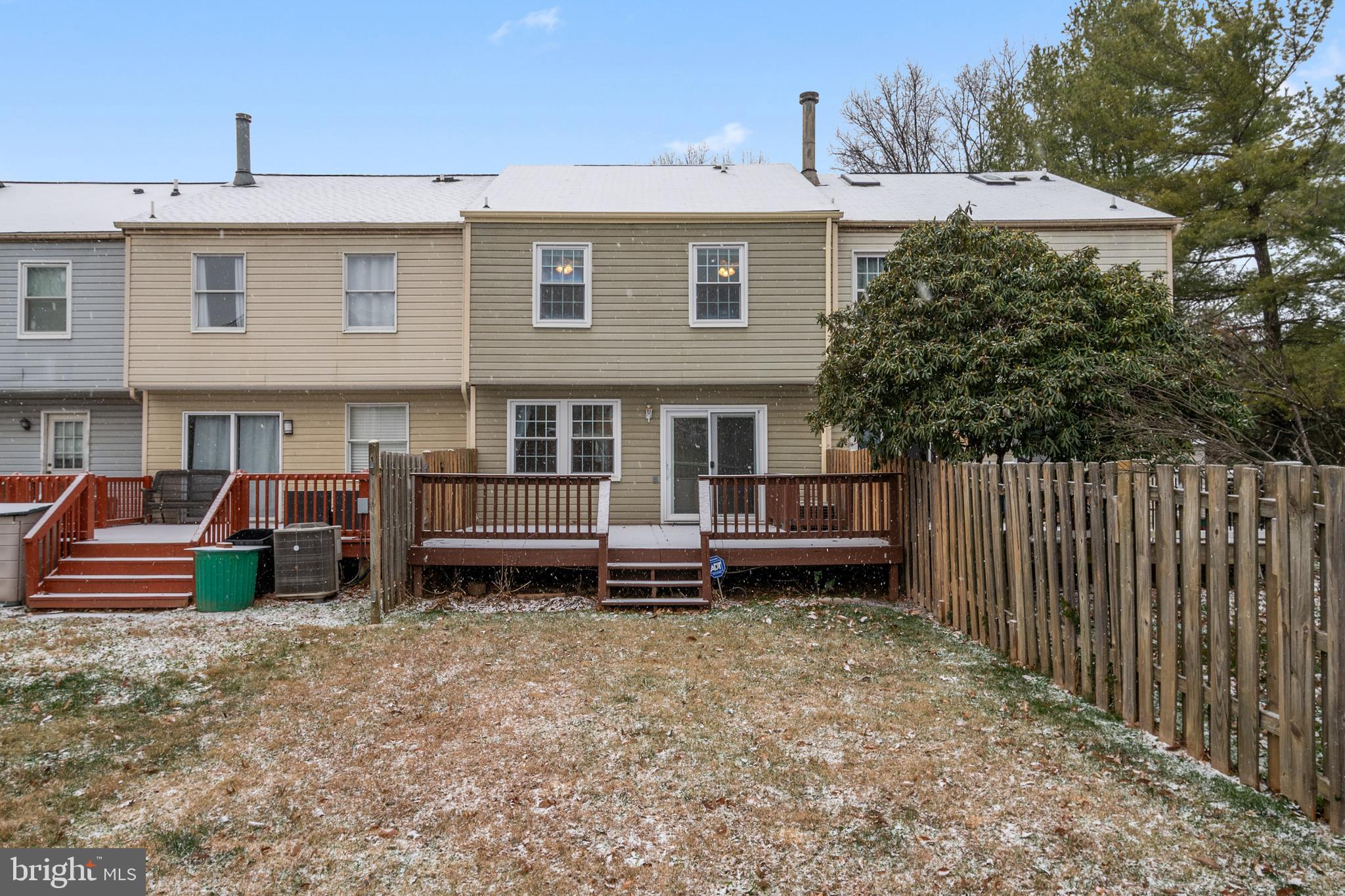 CROSBY HILL - Residential