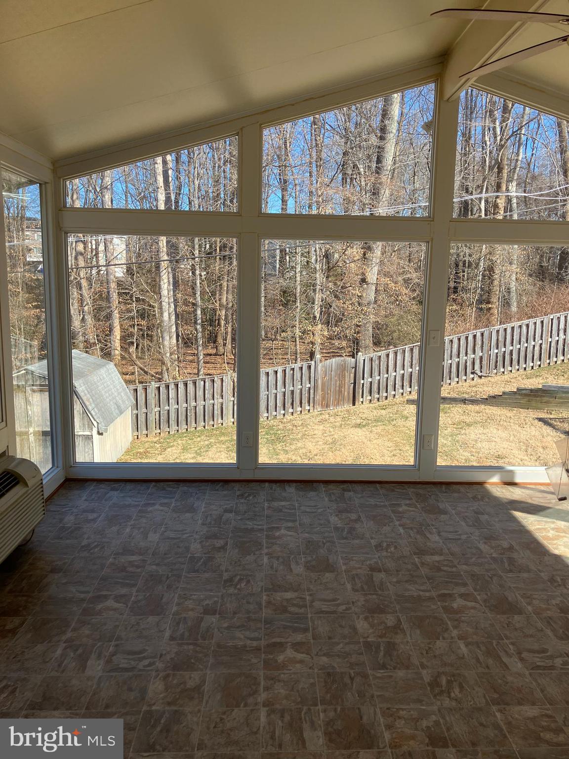 NORTH INDIAN HEAD ESTATES - Residential