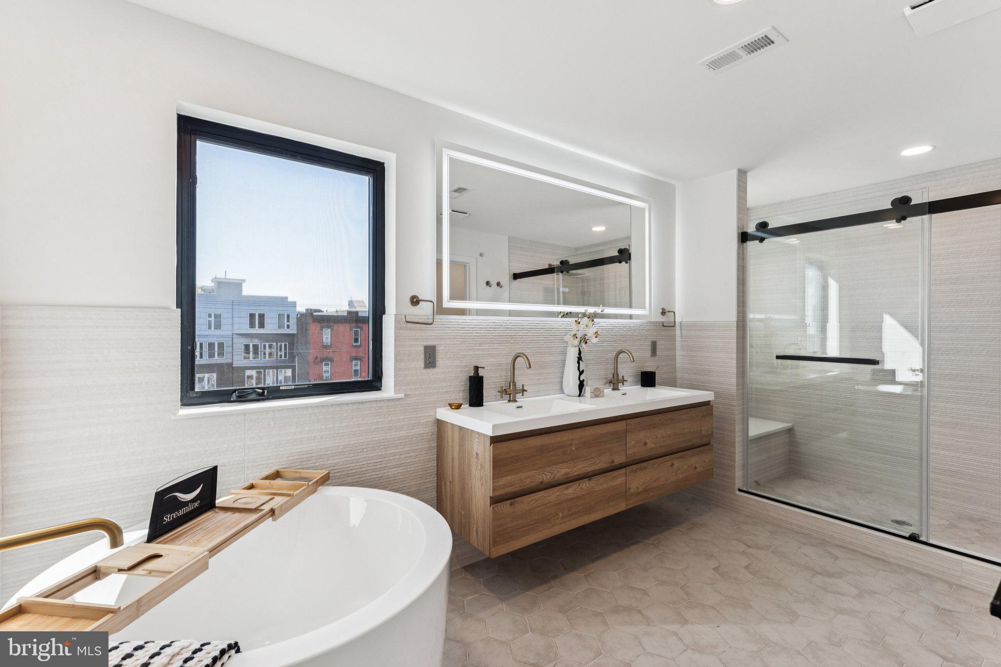 PHILADELPHIA - Residential