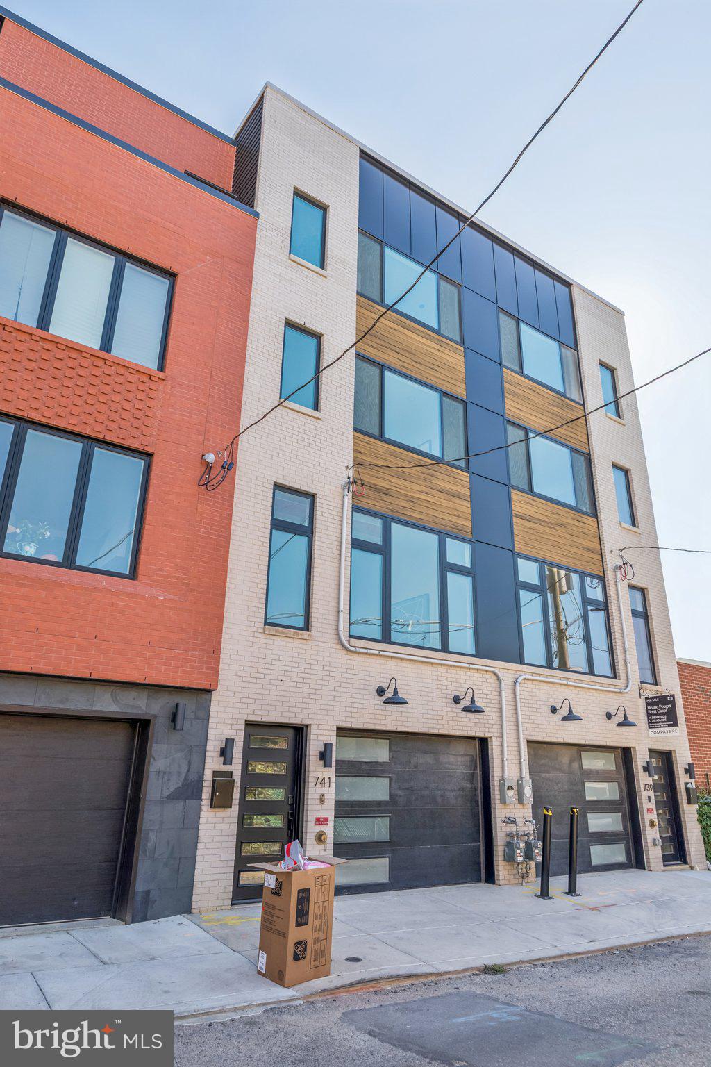 739 N CAPITOL STREET