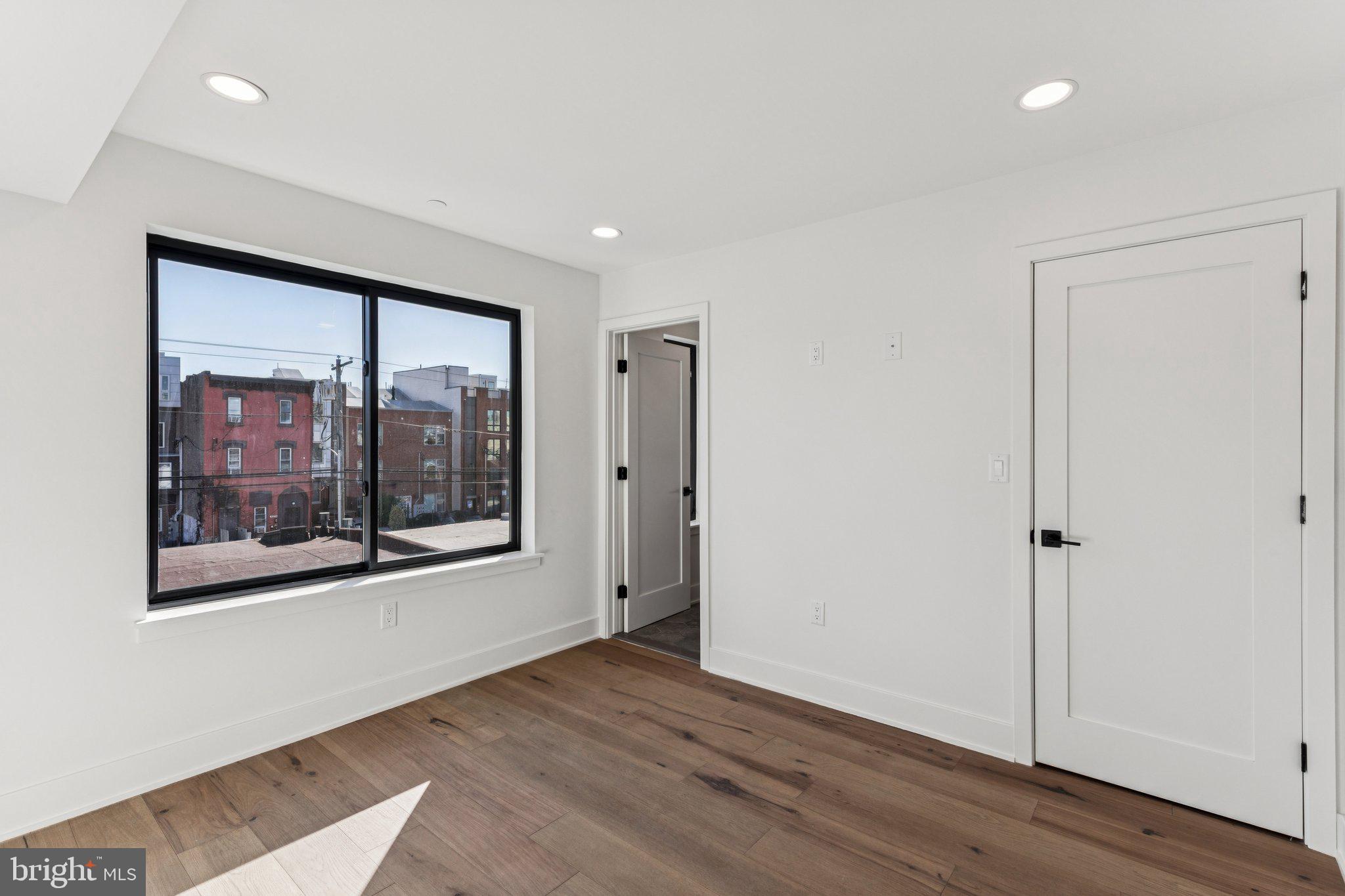 PHILADELPHIA - Residential