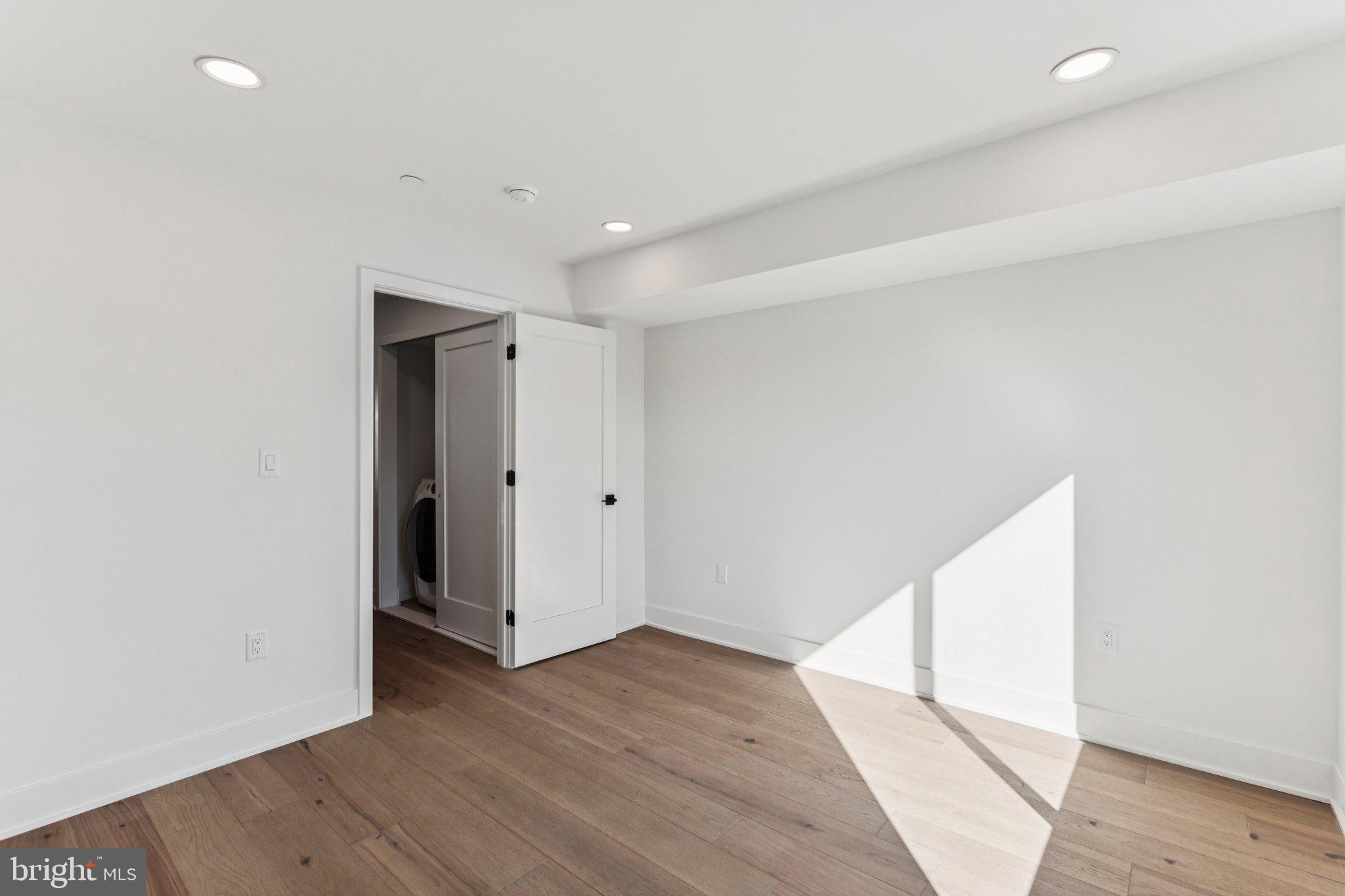 PHILADELPHIA - Residential