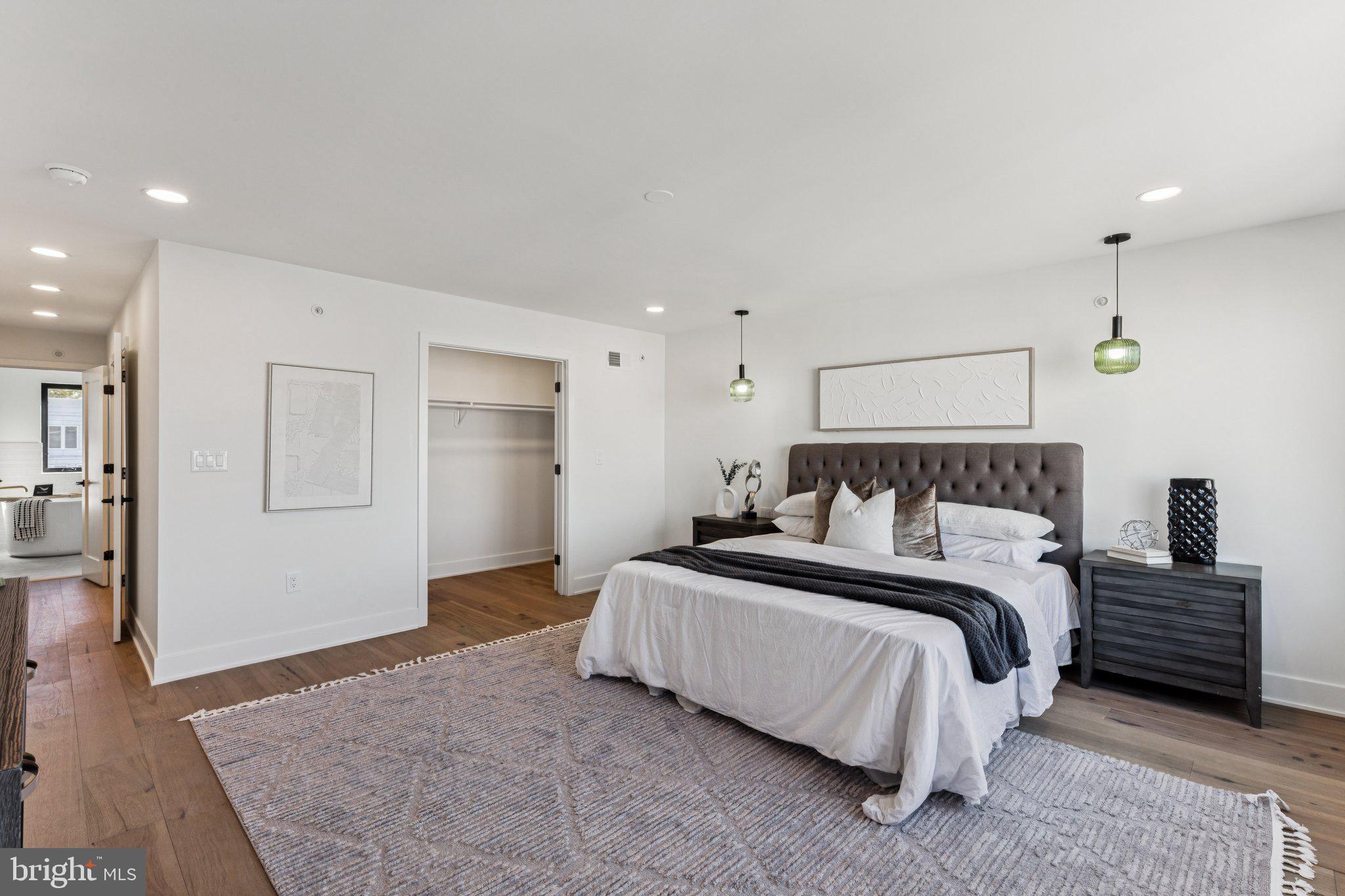 PHILADELPHIA - Residential