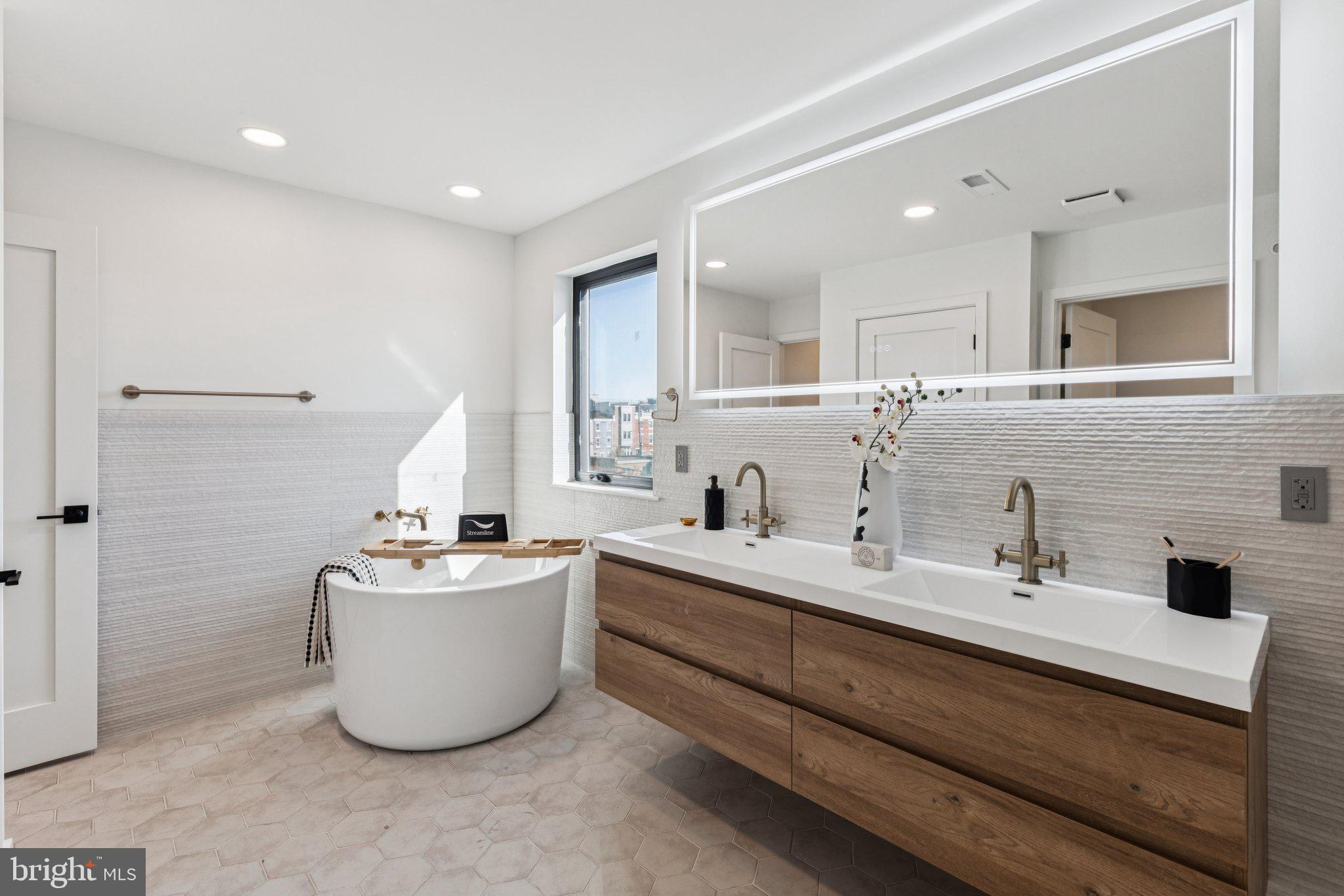 PHILADELPHIA - Residential