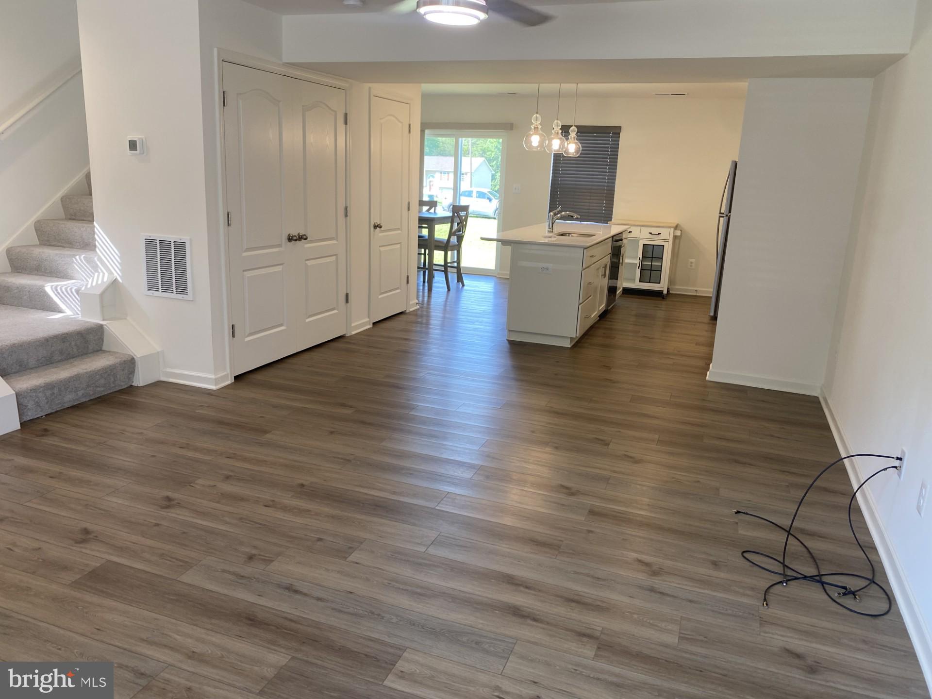 WHISPERING PINES - Residential Lease