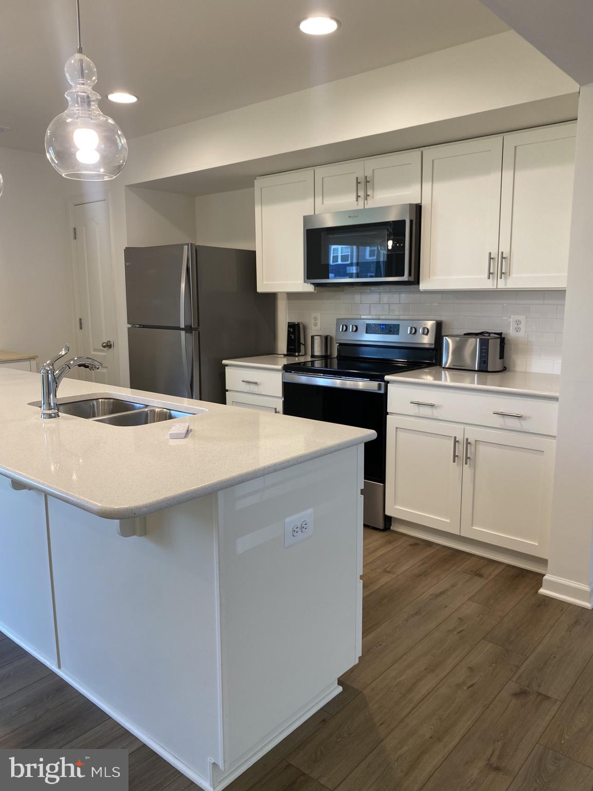 WHISPERING PINES - Residential Lease