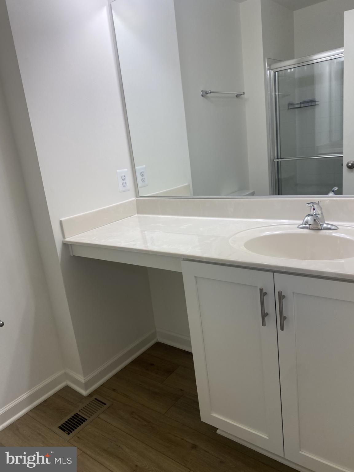 WHISPERING PINES - Residential Lease