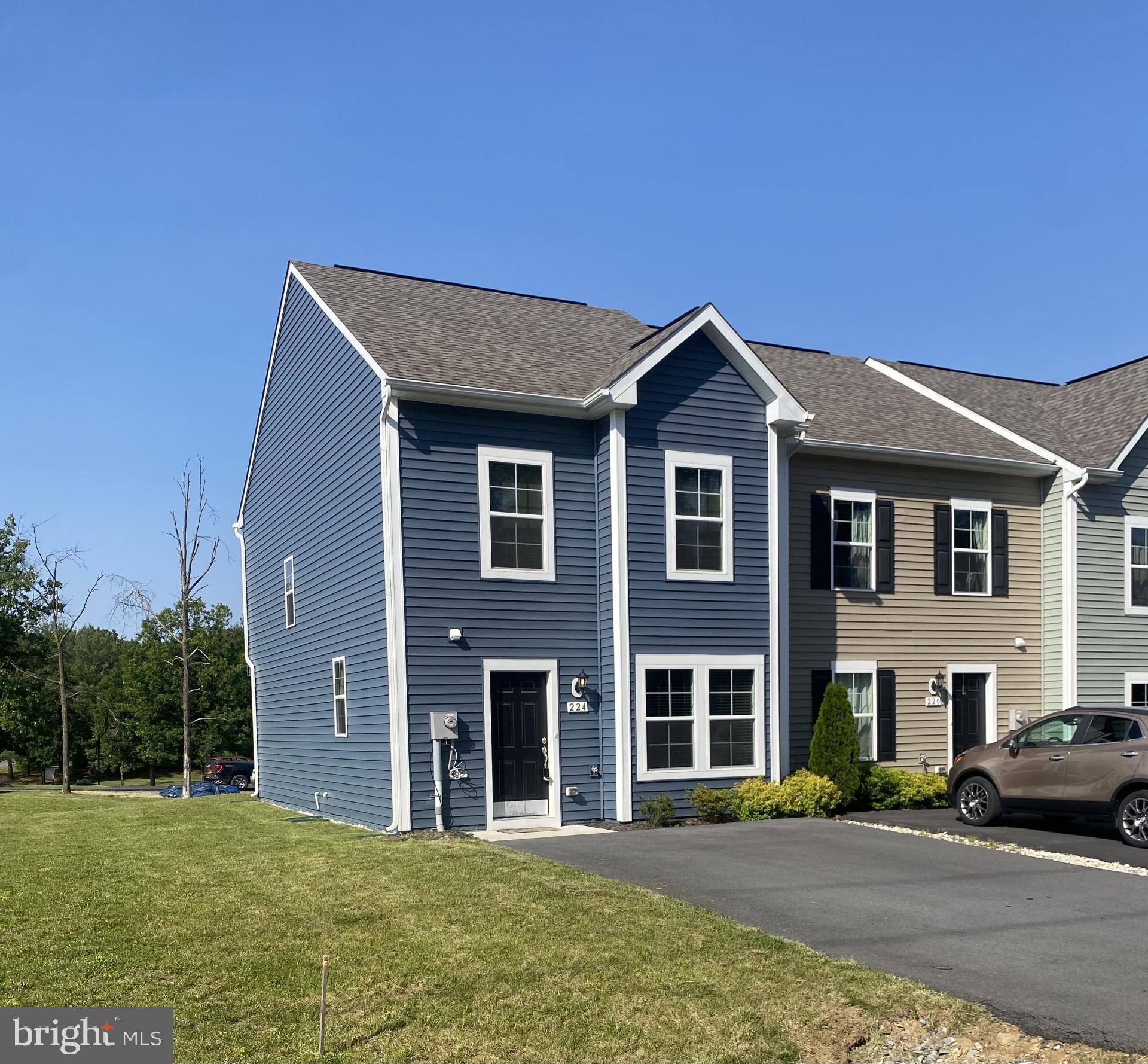 WHISPERING PINES - Residential Lease