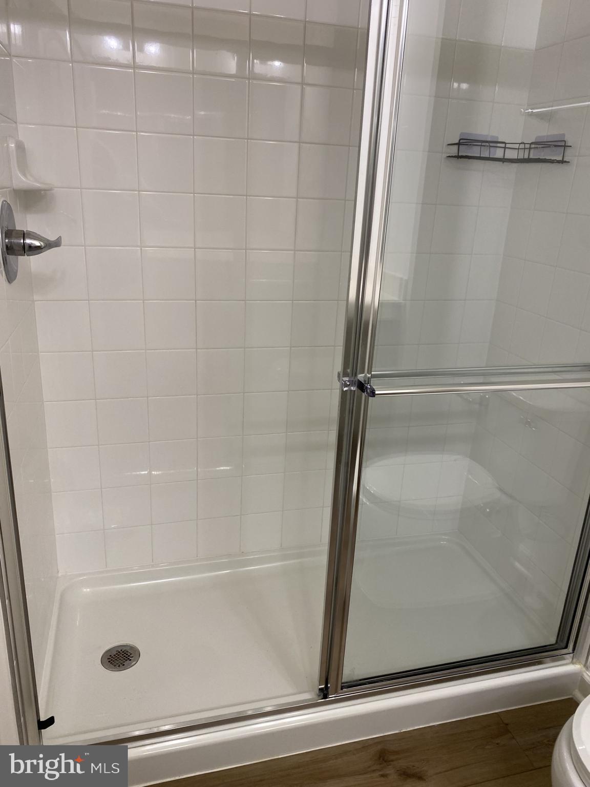 WHISPERING PINES - Residential Lease