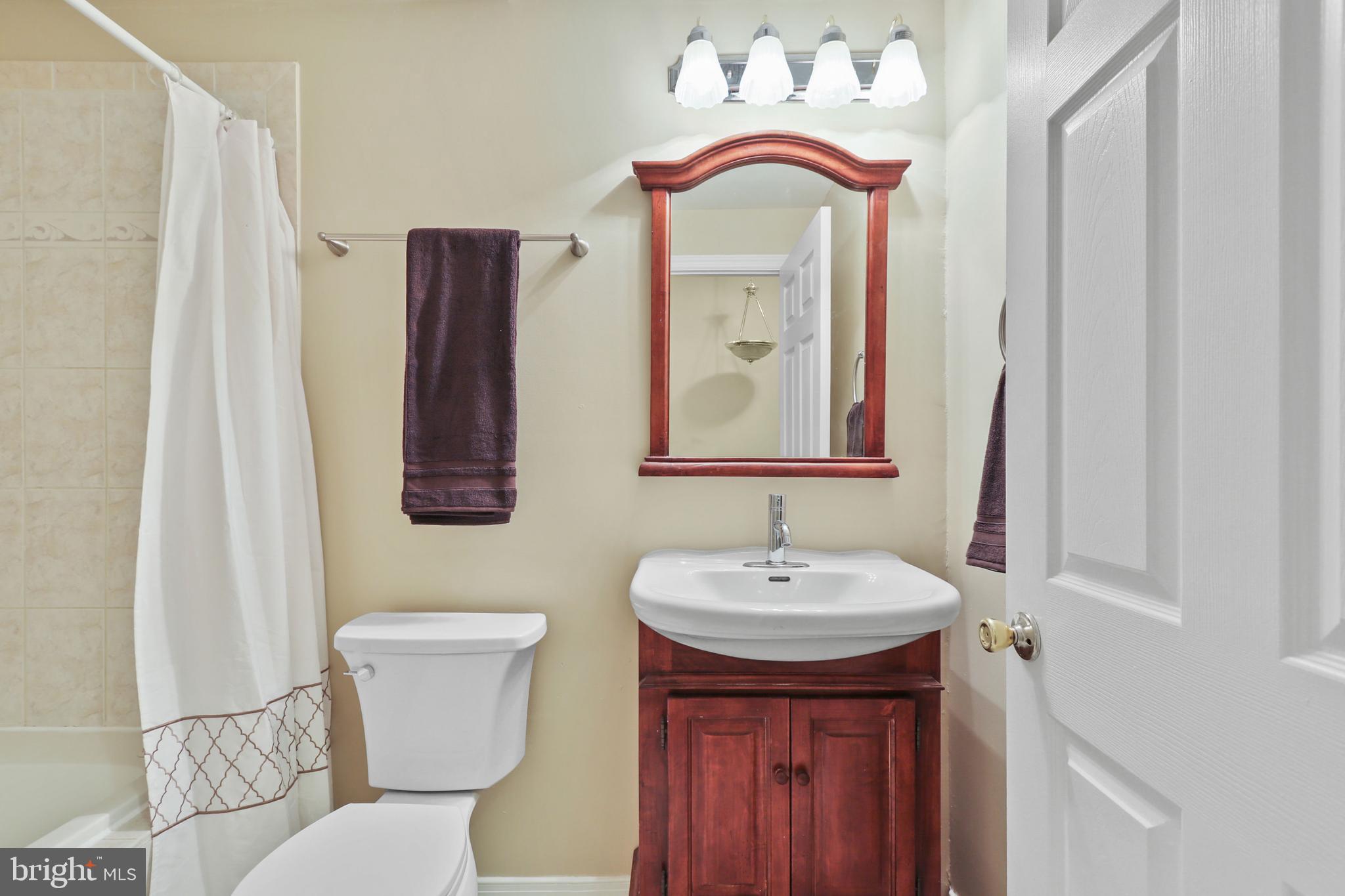 WASHINGTON VILLAGE - Residential