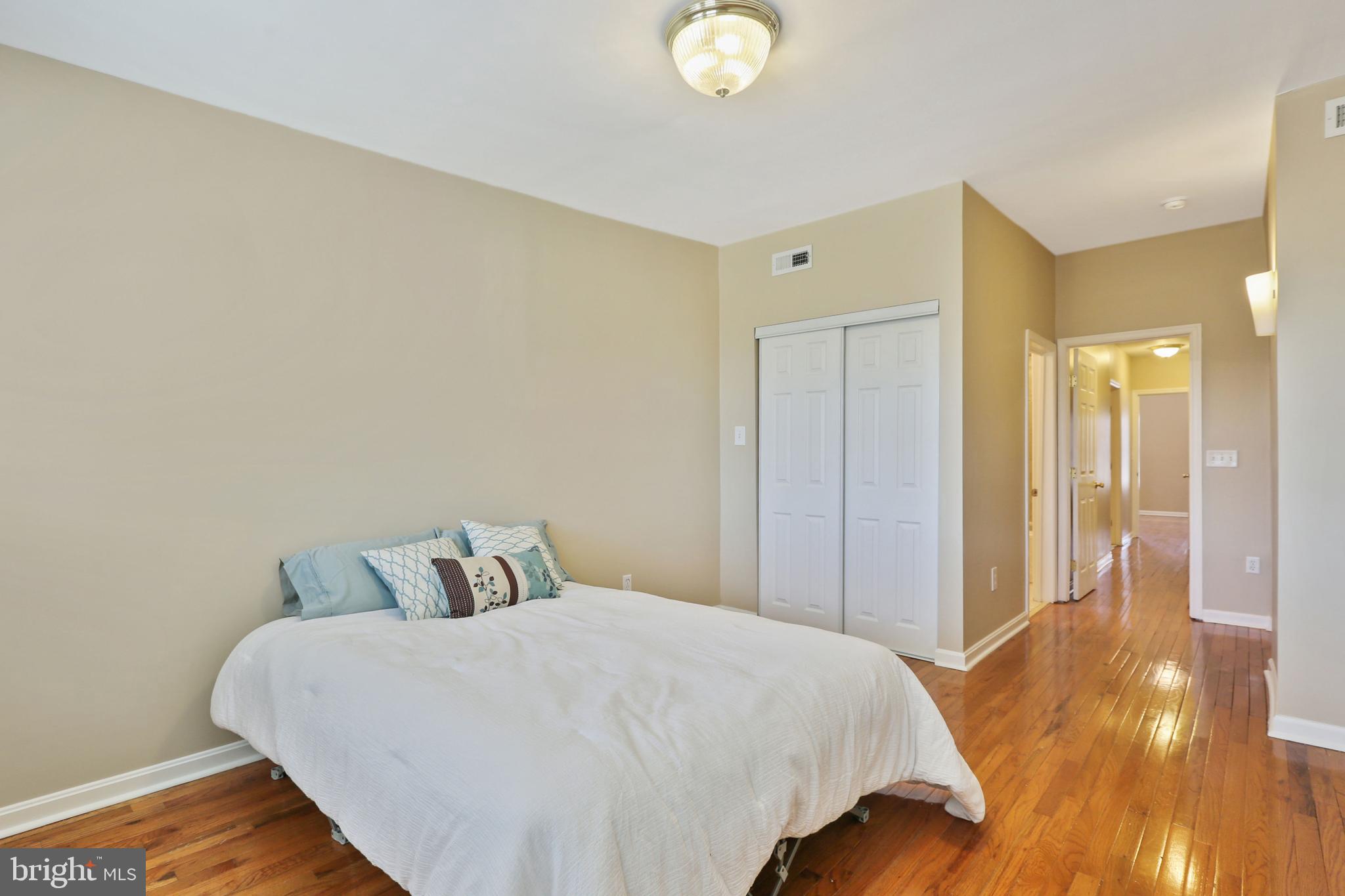 WASHINGTON VILLAGE - Residential