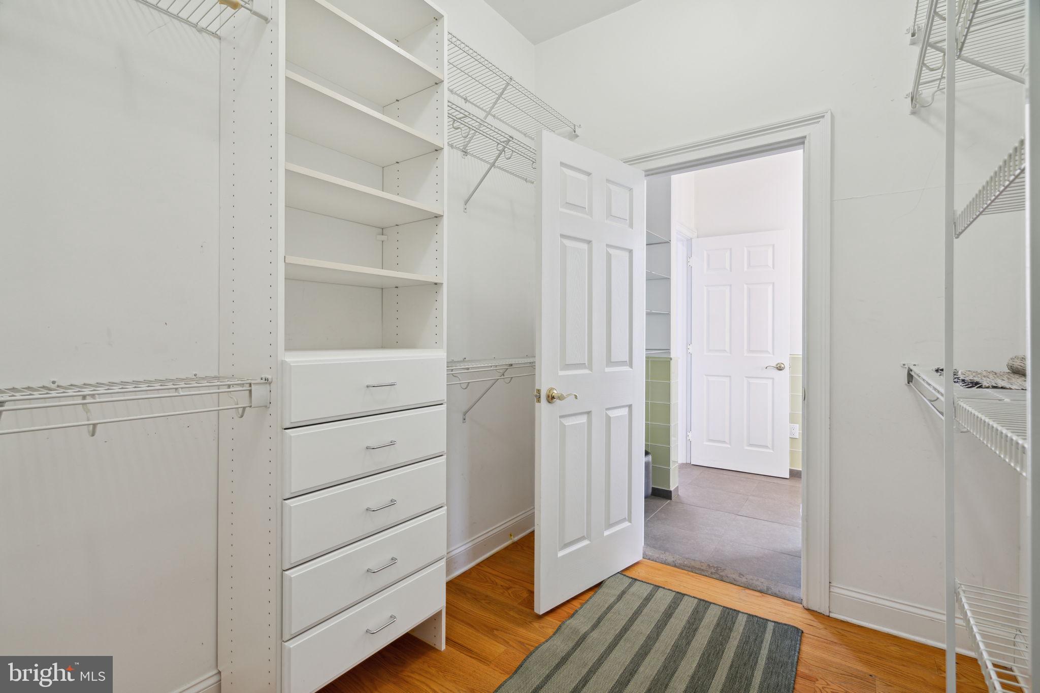 ART MUSEUM AREA - Residential