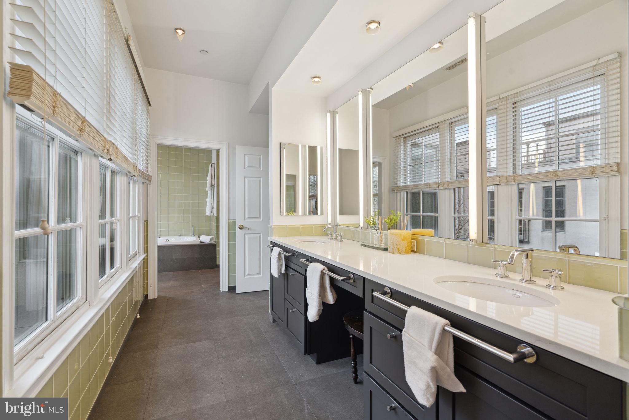 ART MUSEUM AREA - Residential