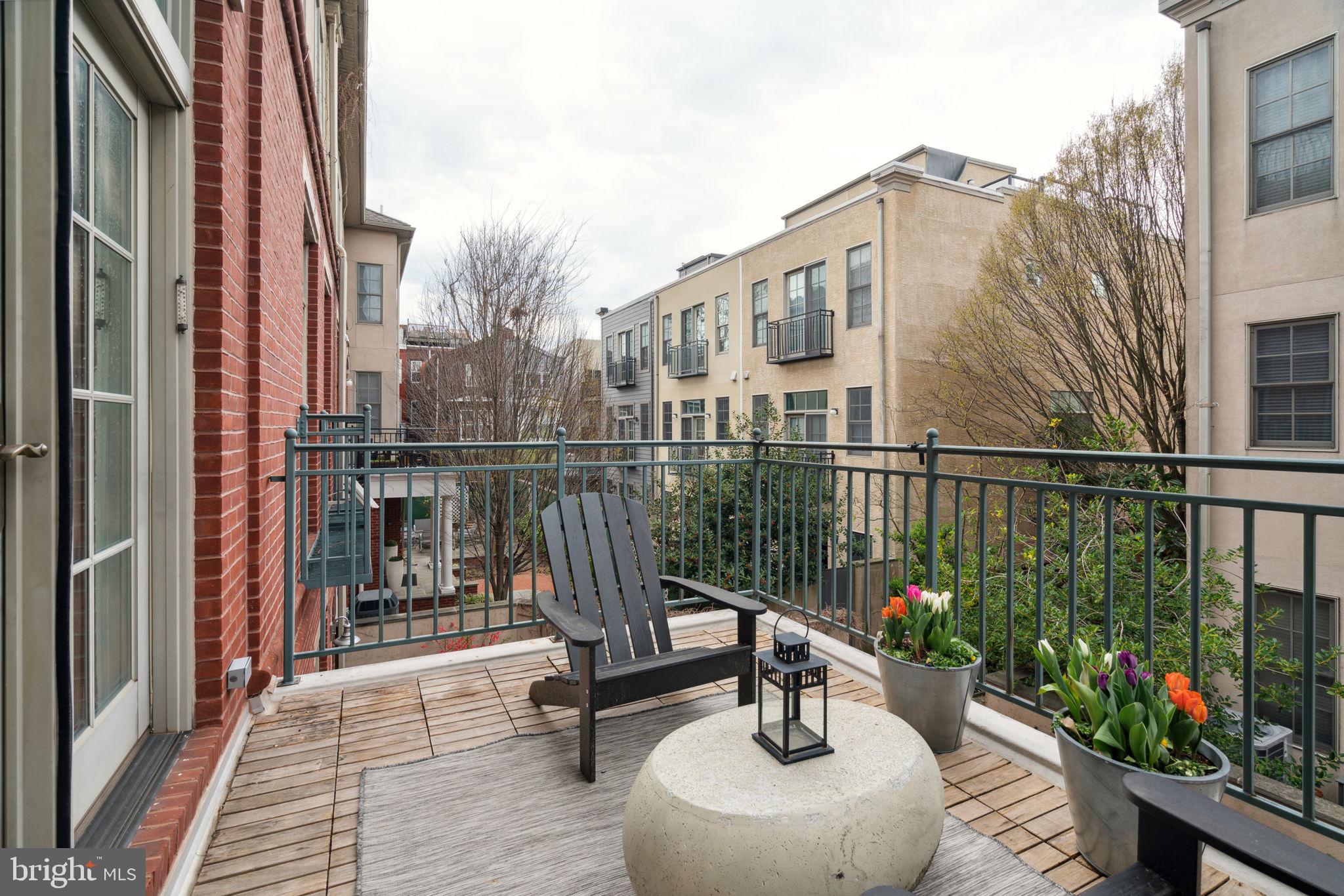 ART MUSEUM AREA - Residential