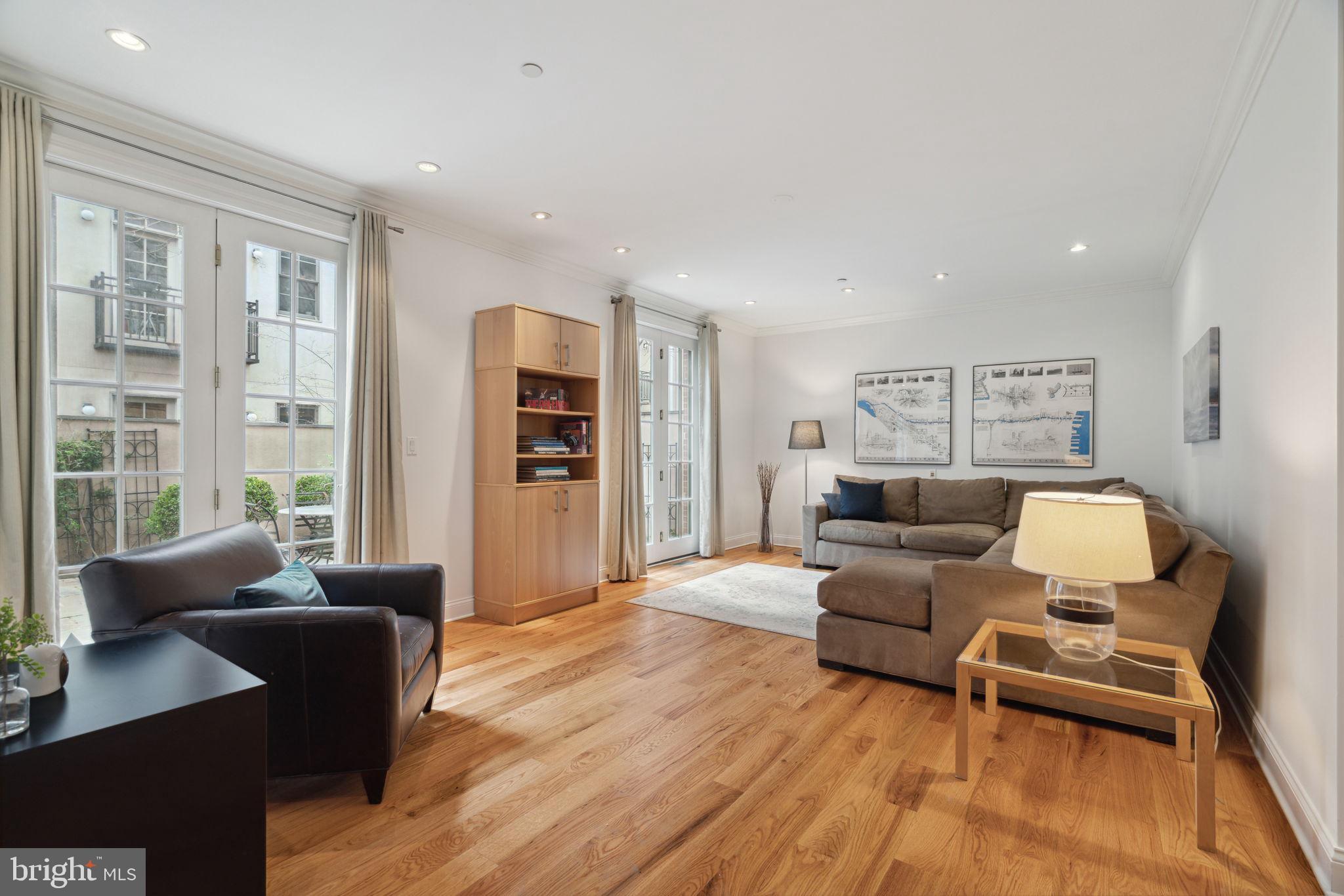 ART MUSEUM AREA - Residential