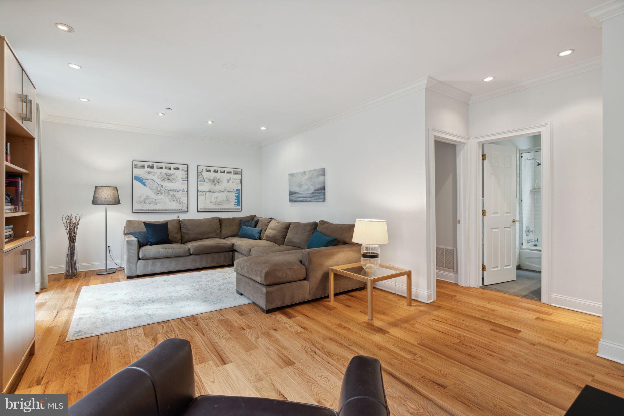 ART MUSEUM AREA - Residential