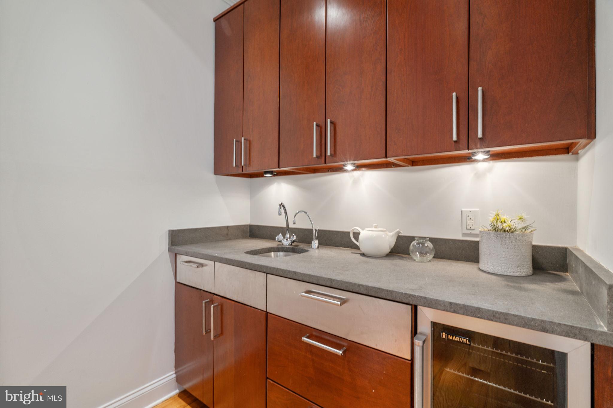 ART MUSEUM AREA - Residential