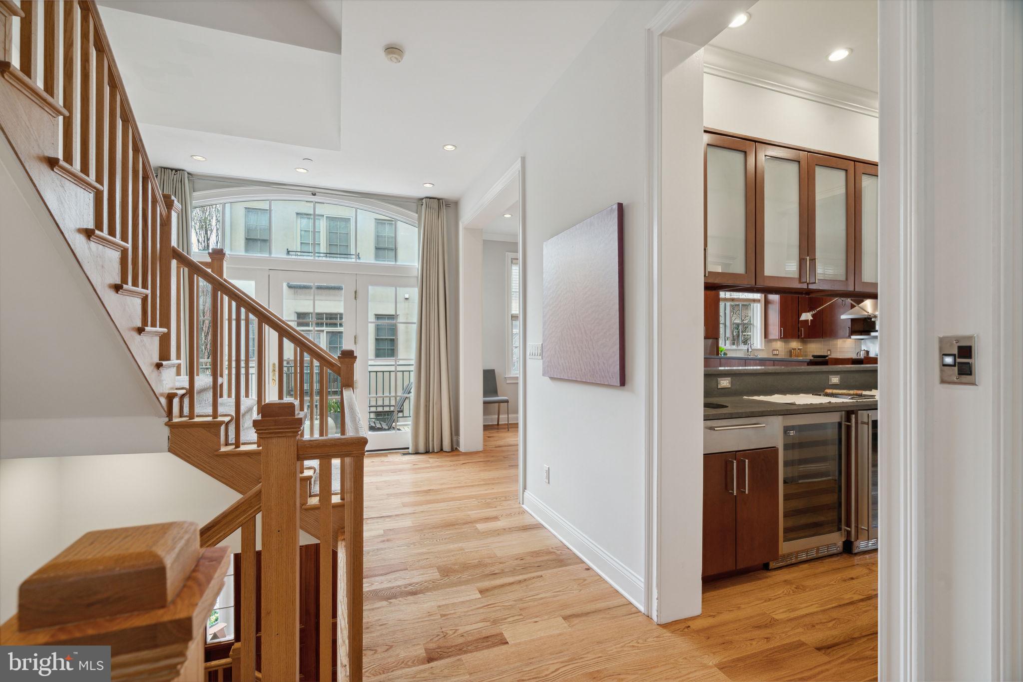 ART MUSEUM AREA - Residential