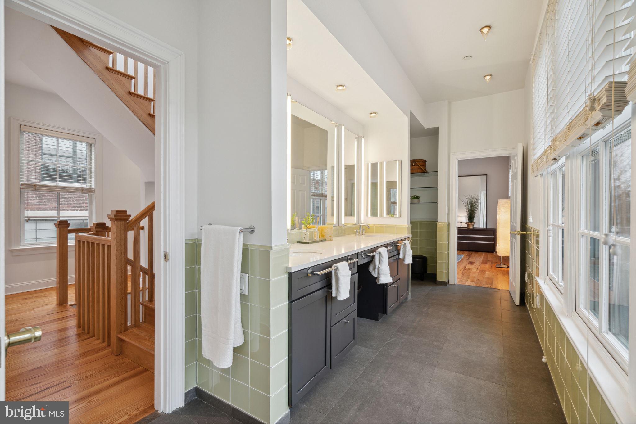 ART MUSEUM AREA - Residential