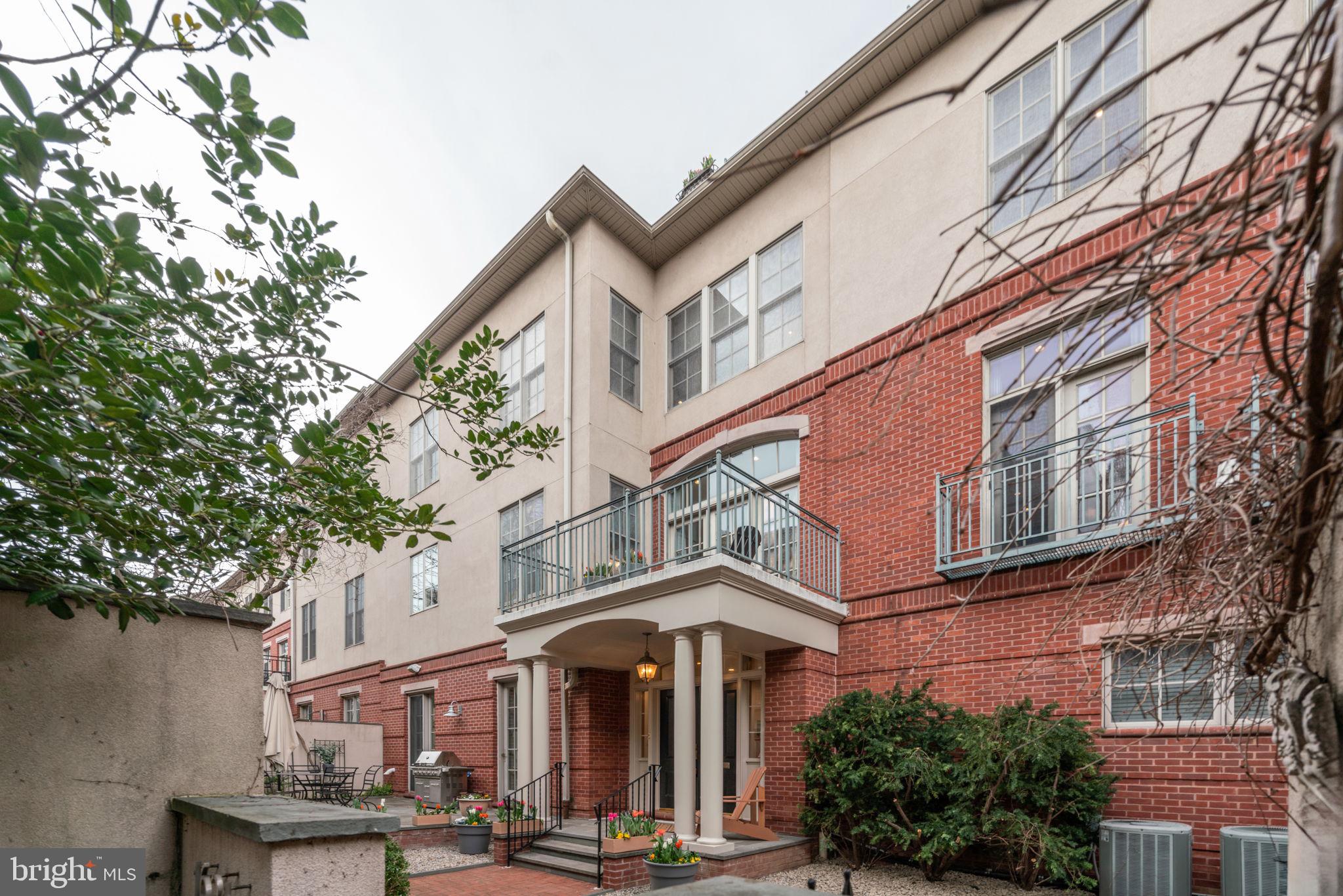 ART MUSEUM AREA - Residential