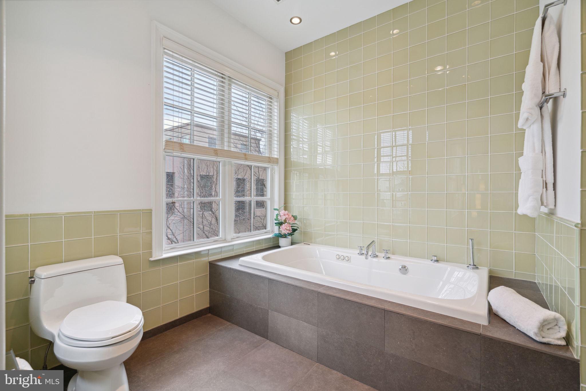 ART MUSEUM AREA - Residential