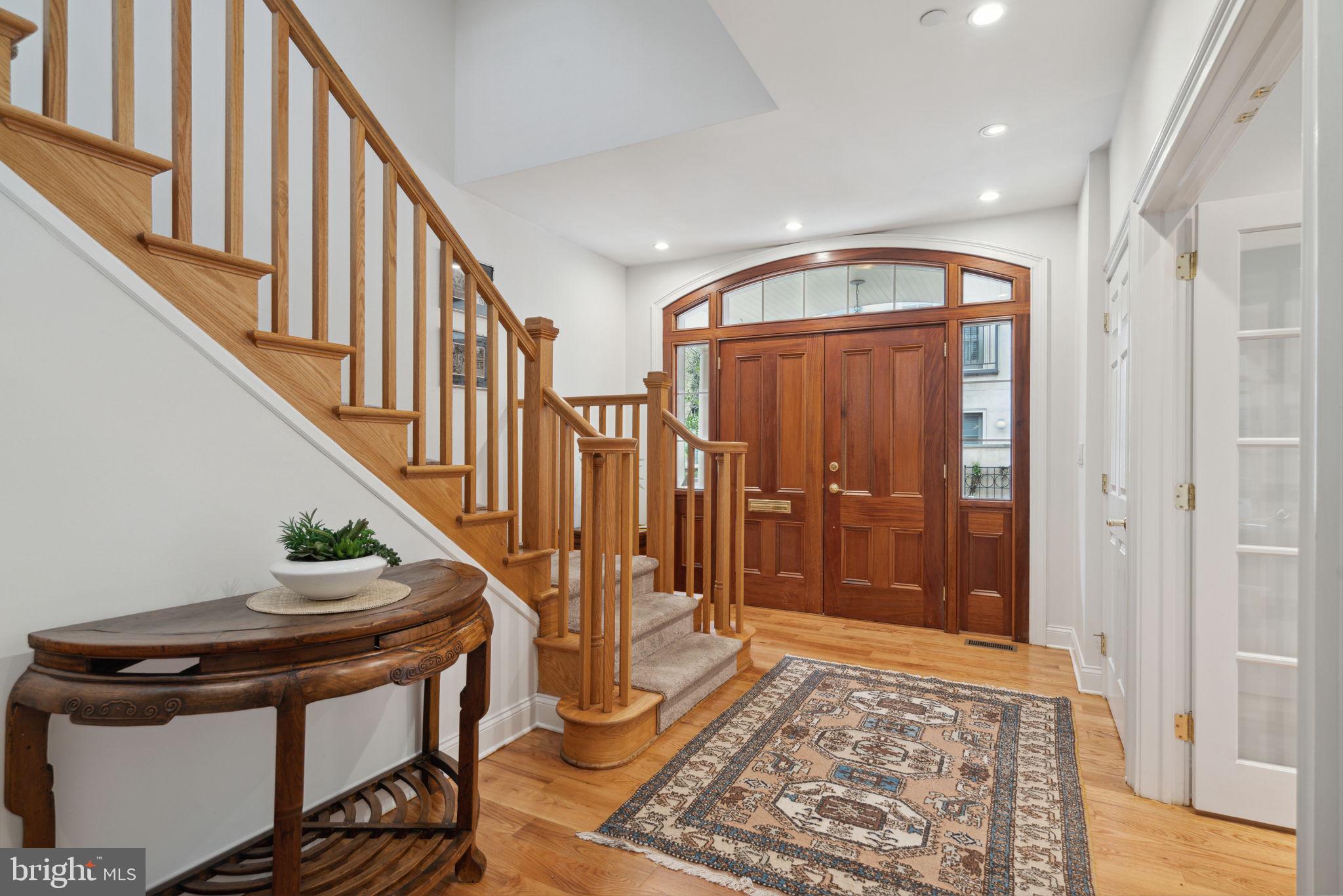 ART MUSEUM AREA - Residential