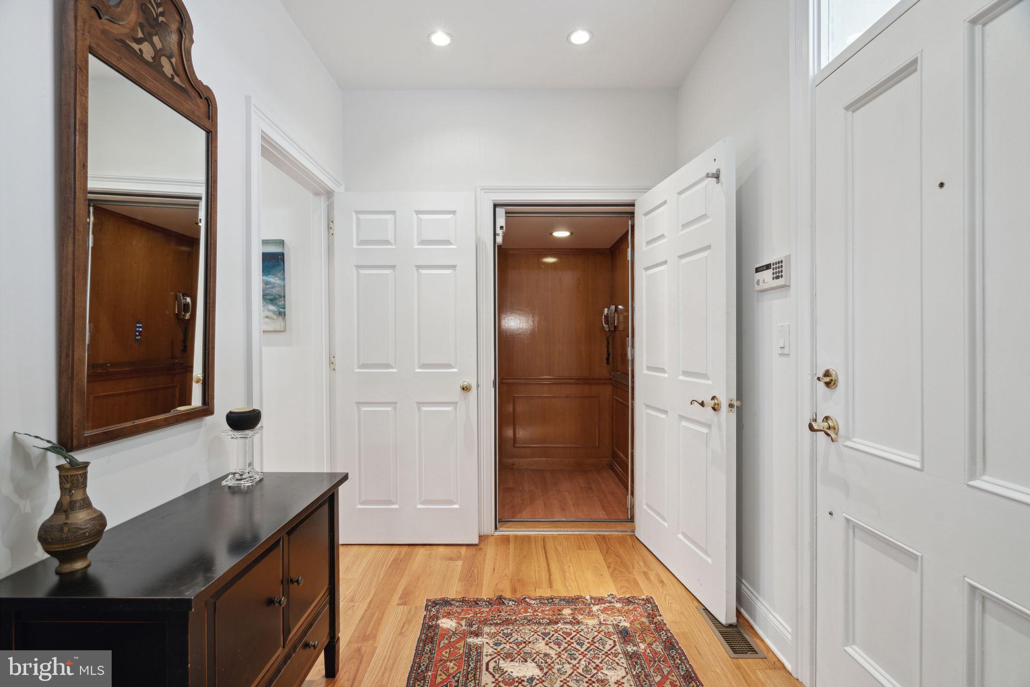 ART MUSEUM AREA - Residential