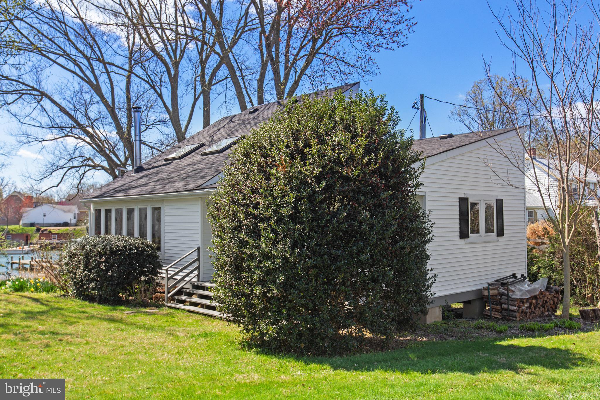 COMBS CREEK - Residential