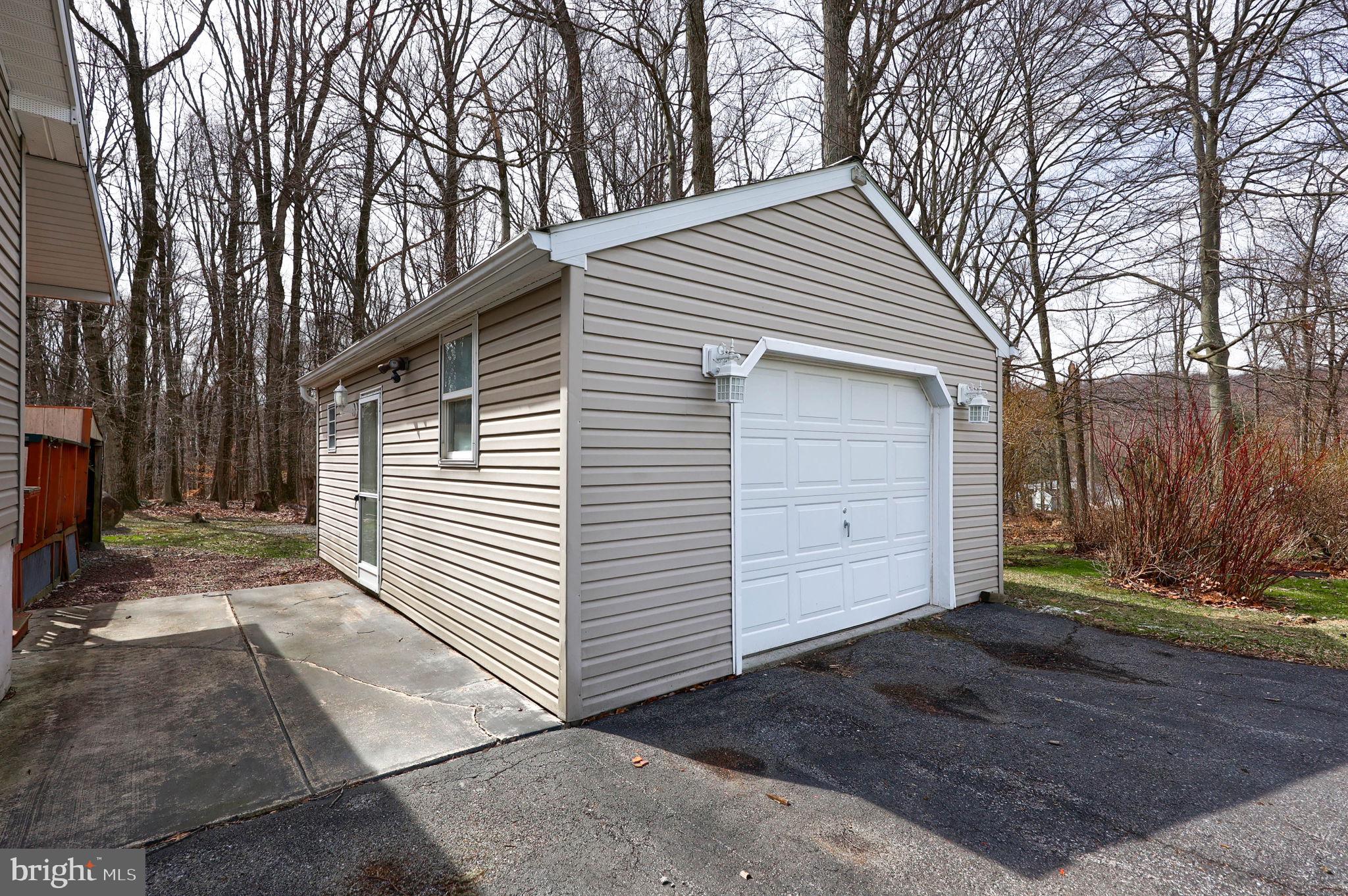 GRETNA SPRINGS COMMUNITY - Residential