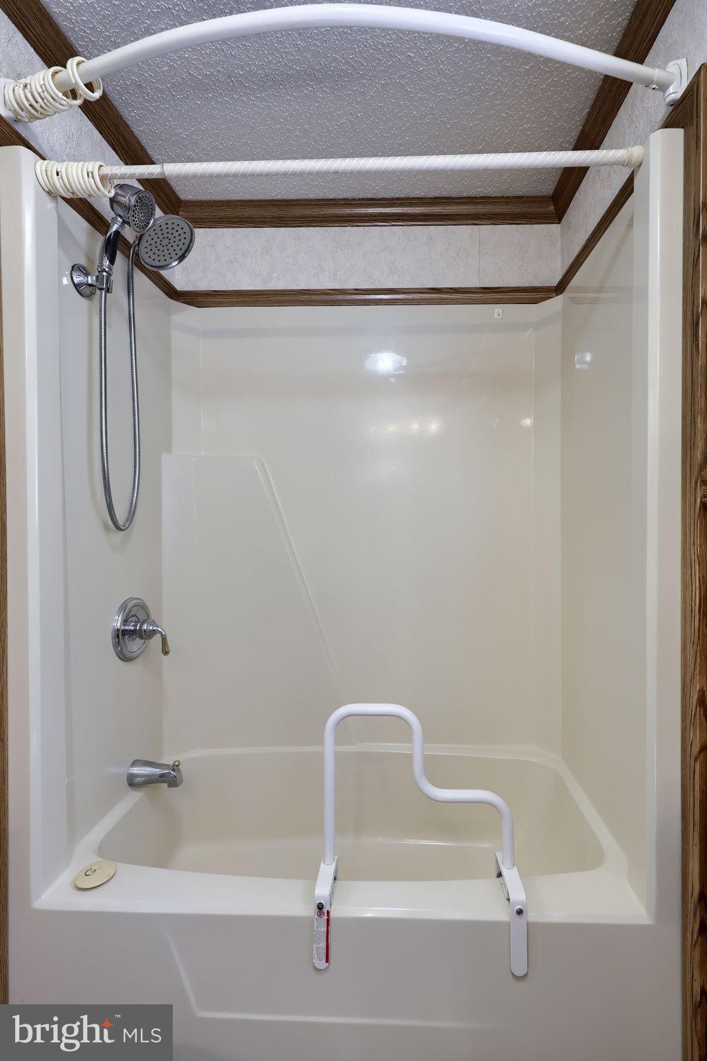 GRETNA SPRINGS COMMUNITY - Residential