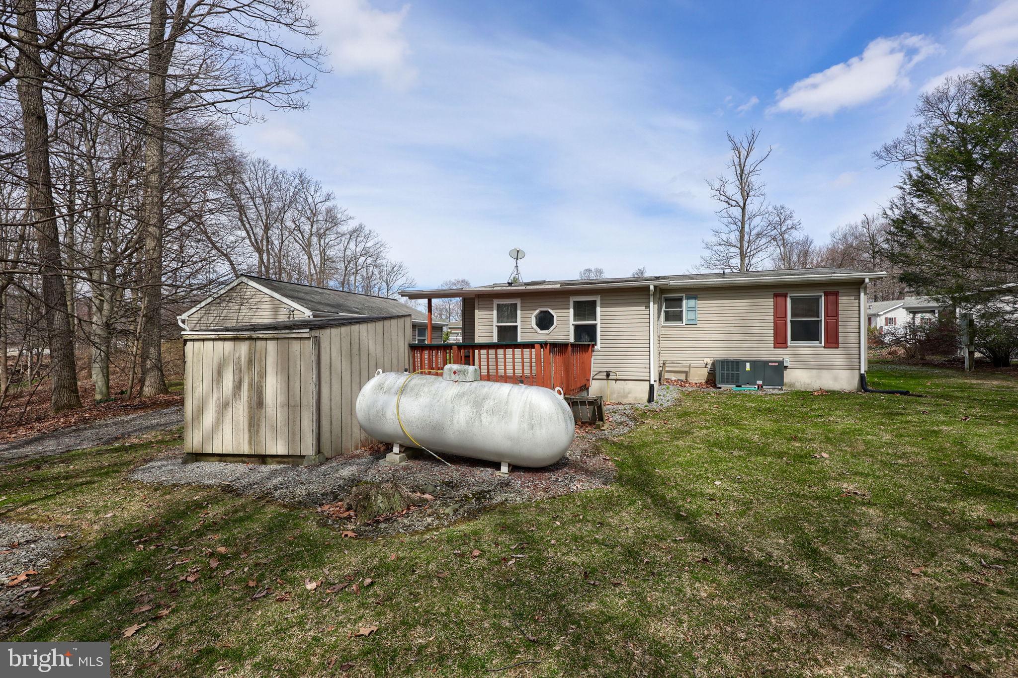 GRETNA SPRINGS COMMUNITY - Residential