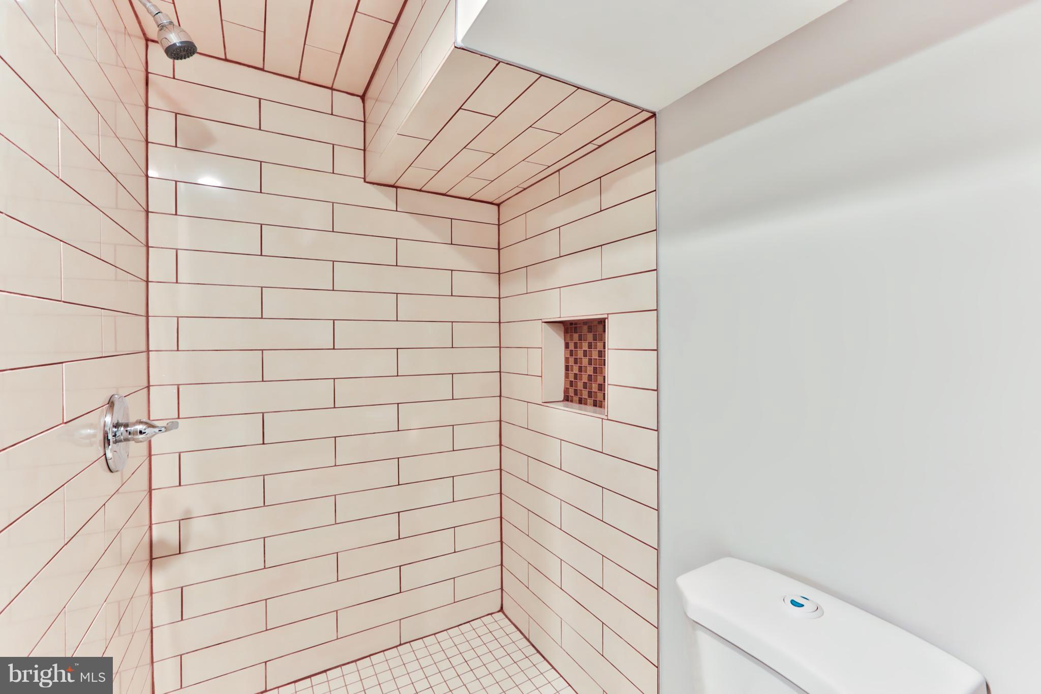 LOCUST POINT - Residential