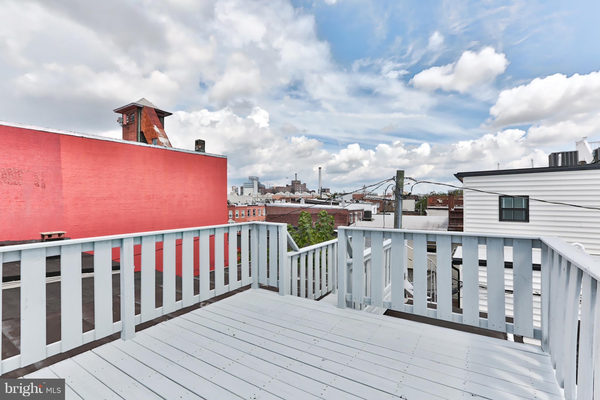 LOCUST POINT - Residential